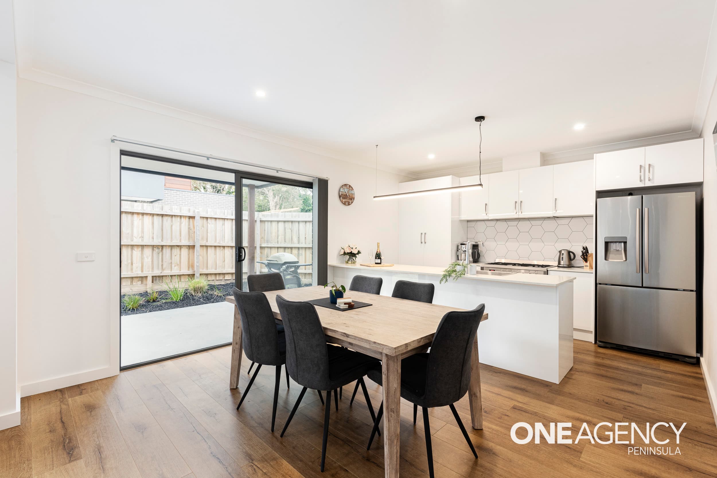 5 Overlea Avenue, Rosebud, Rosebud - Thumbnail 3