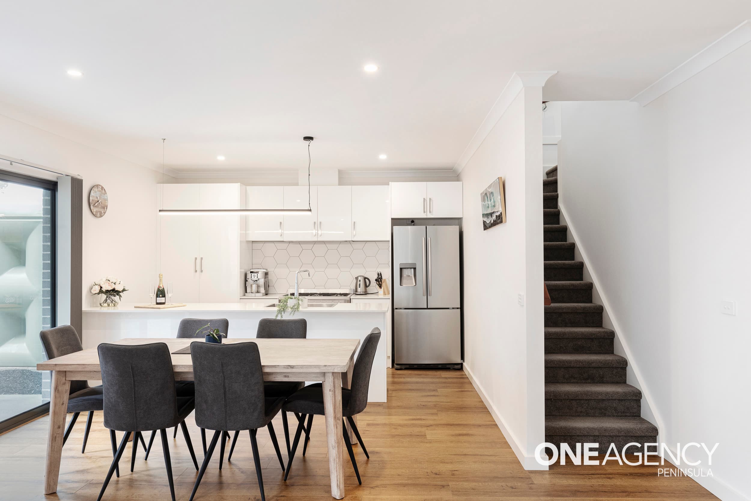 5 Overlea Avenue, Rosebud, Rosebud - Thumbnail 4