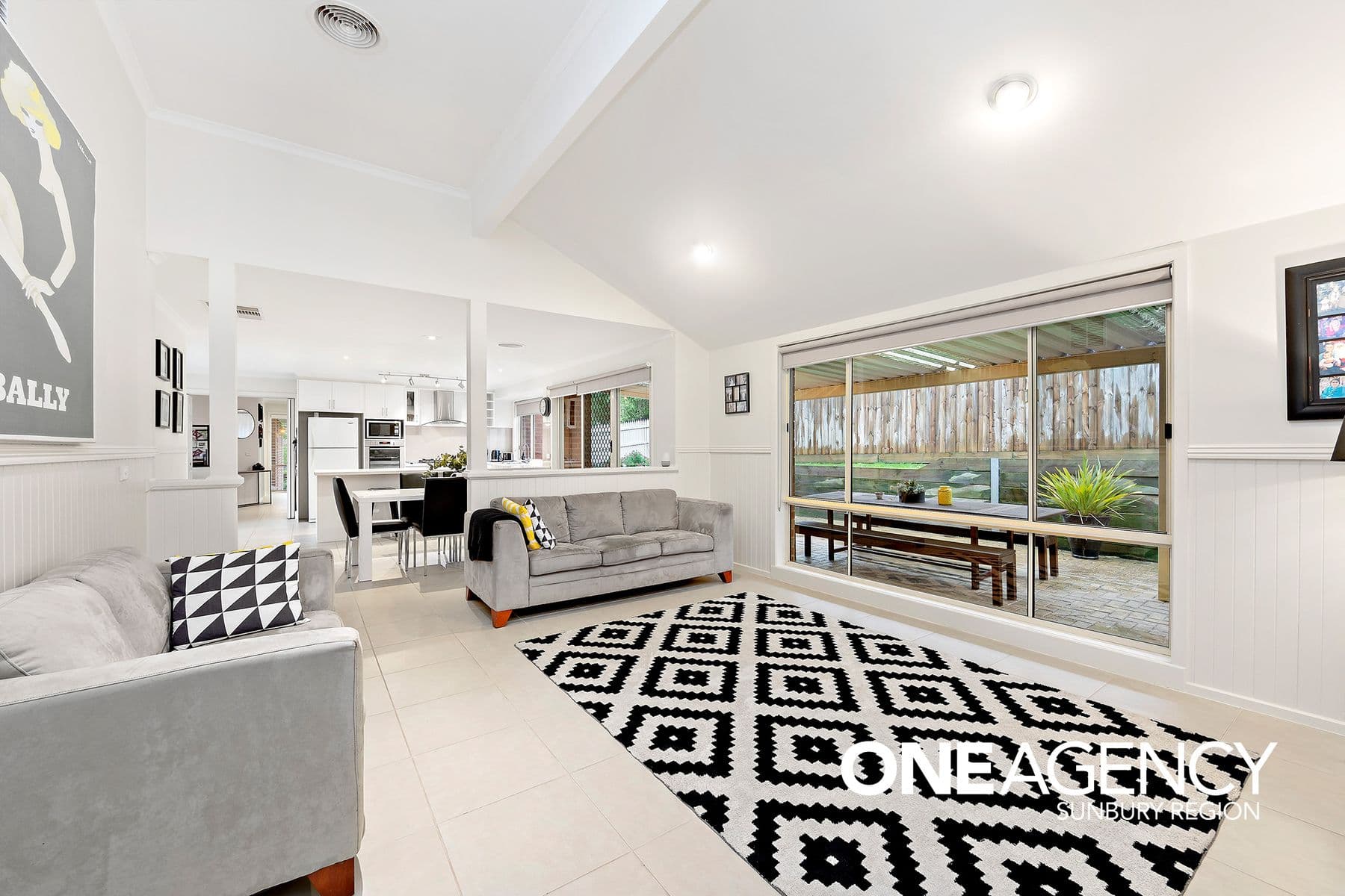 12 Heatherbrae Crescent, Sunbury, Sunbury - Thumbnail 8