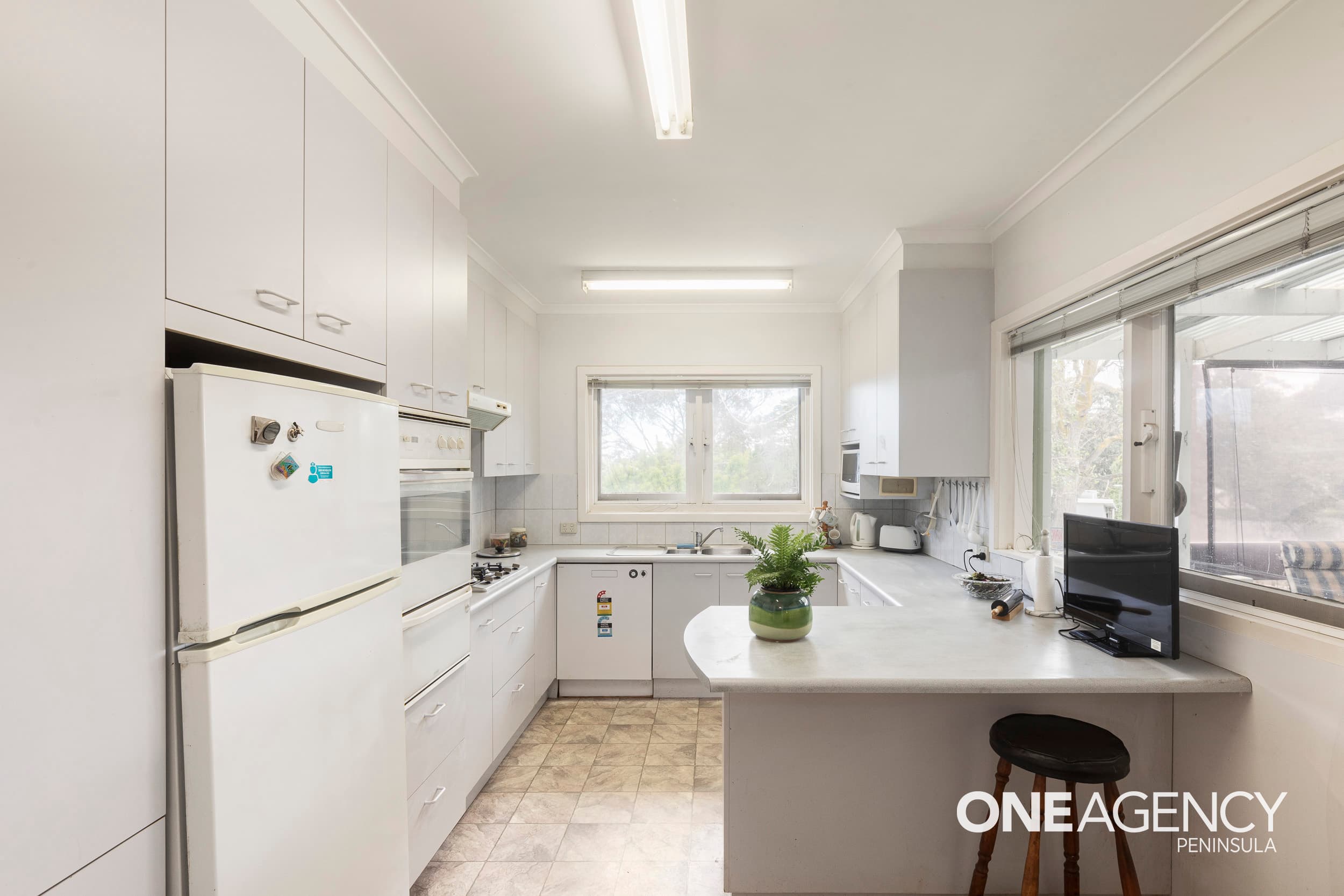 90 Koetong Parade, Mount Eliza, Mount Eliza - Thumbnail 4