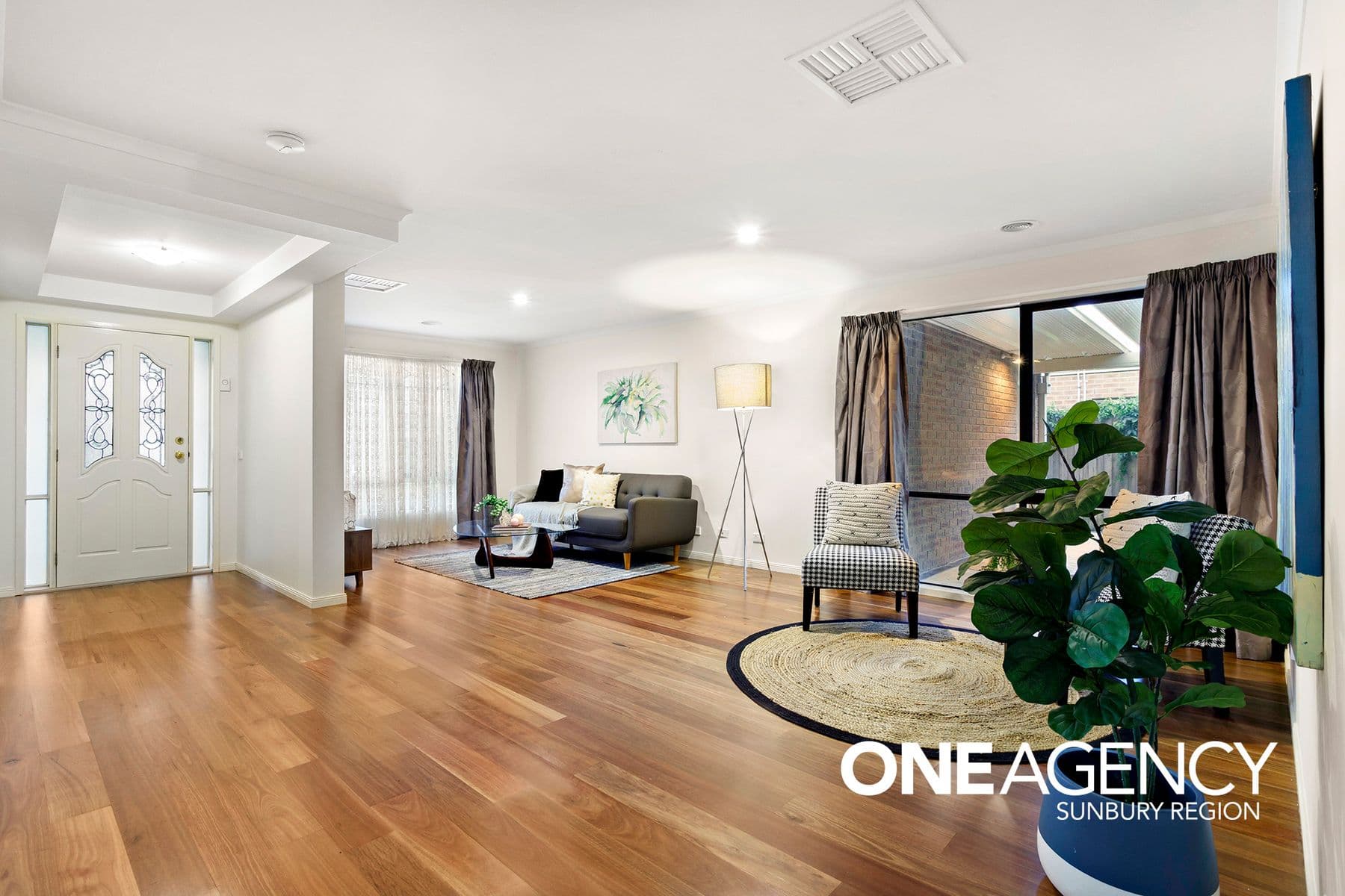 7 Ochre Place, Sunbury, Sunbury - Thumbnail 3