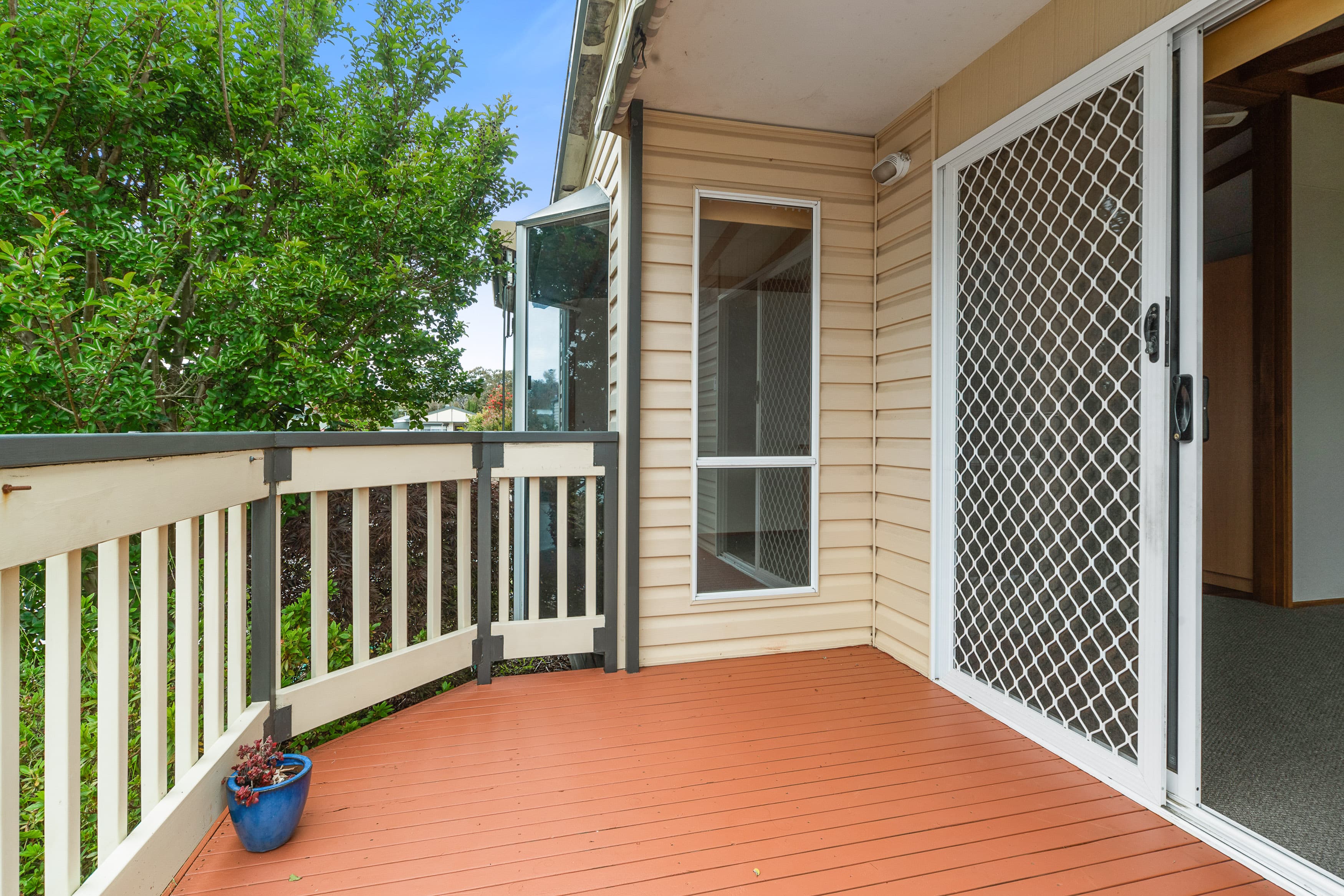 12 Harbour Drive, Hastings, Hastings - Thumbnail 2
