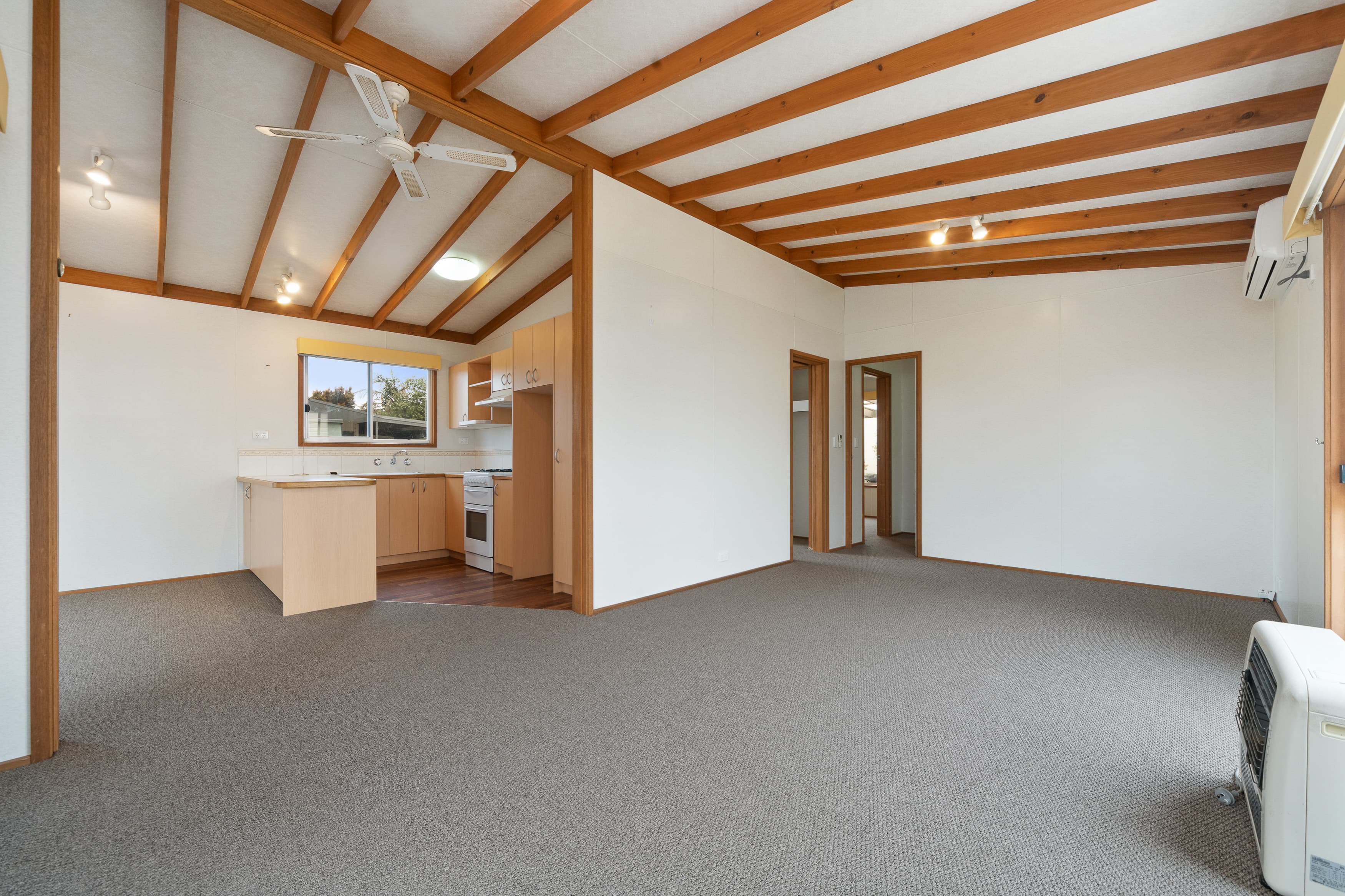 12 Harbour Drive, Hastings, Hastings - Thumbnail 4