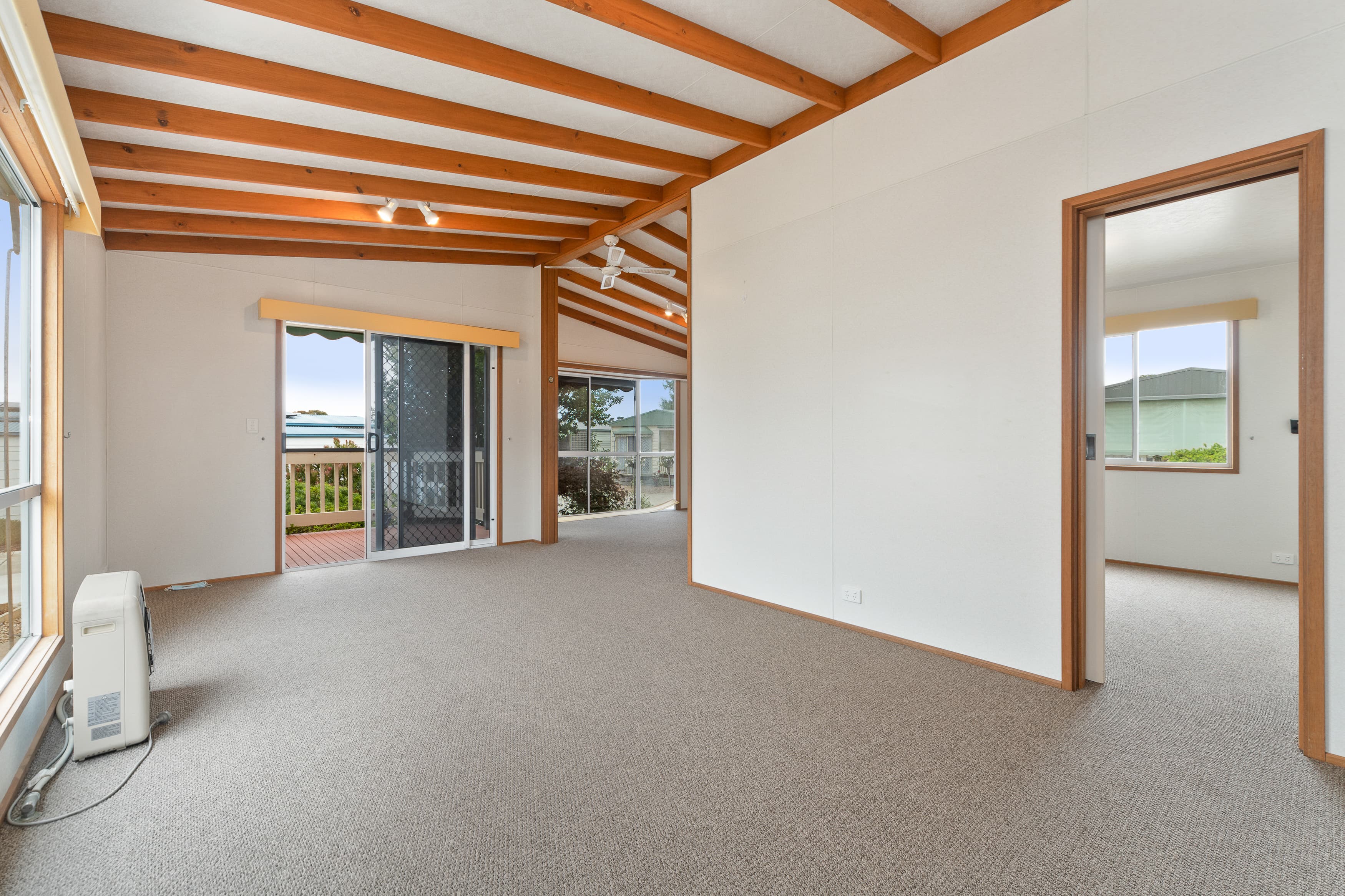 12 Harbour Drive, Hastings, Hastings - Thumbnail 3