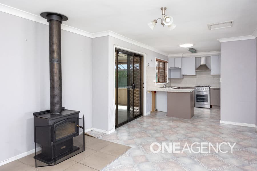 4 GARDENIA Avenue, Lake Albert, Lake Albert - Thumbnail 3