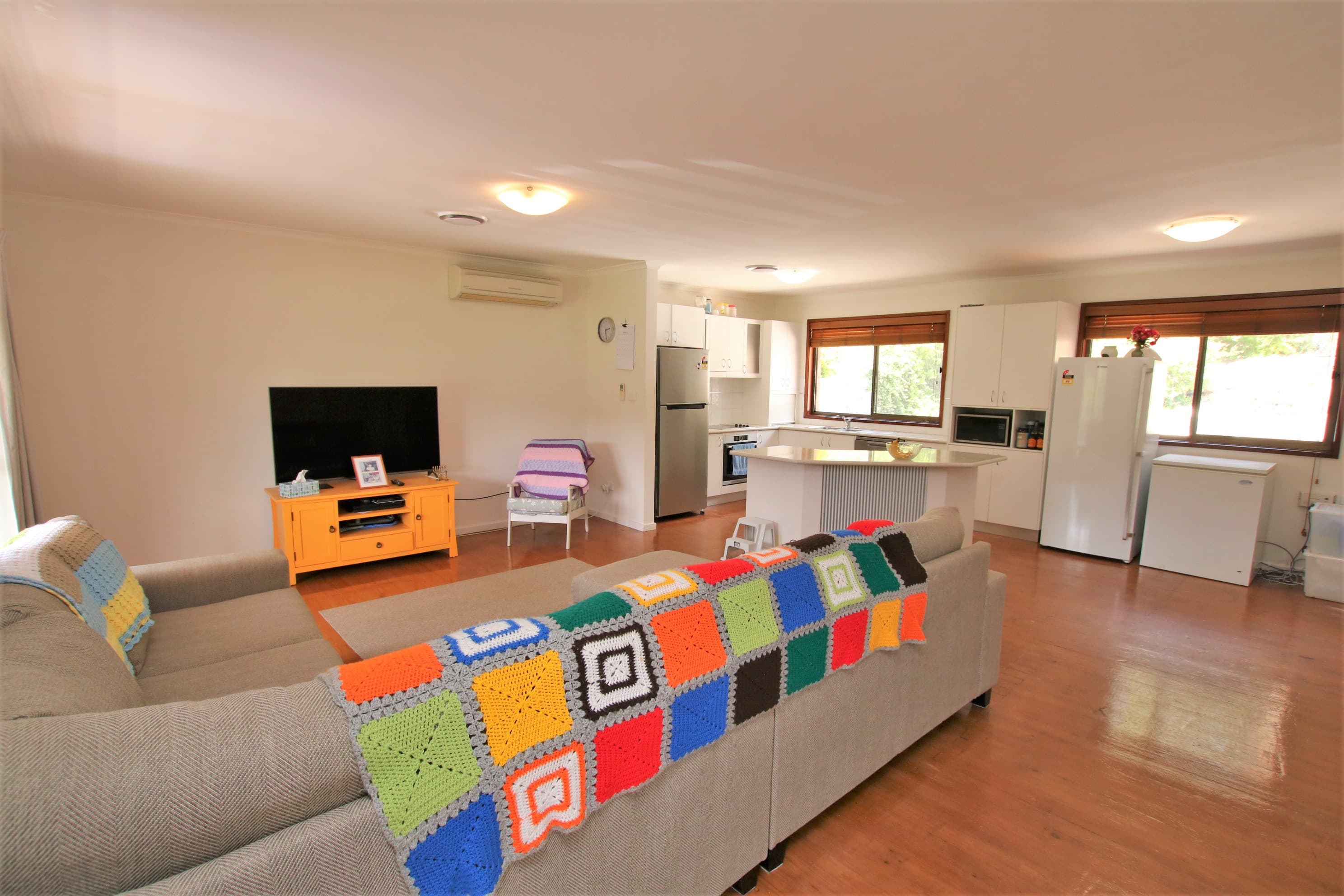 76 Hawkins Street, Cooma, Cooma - Thumbnail 3