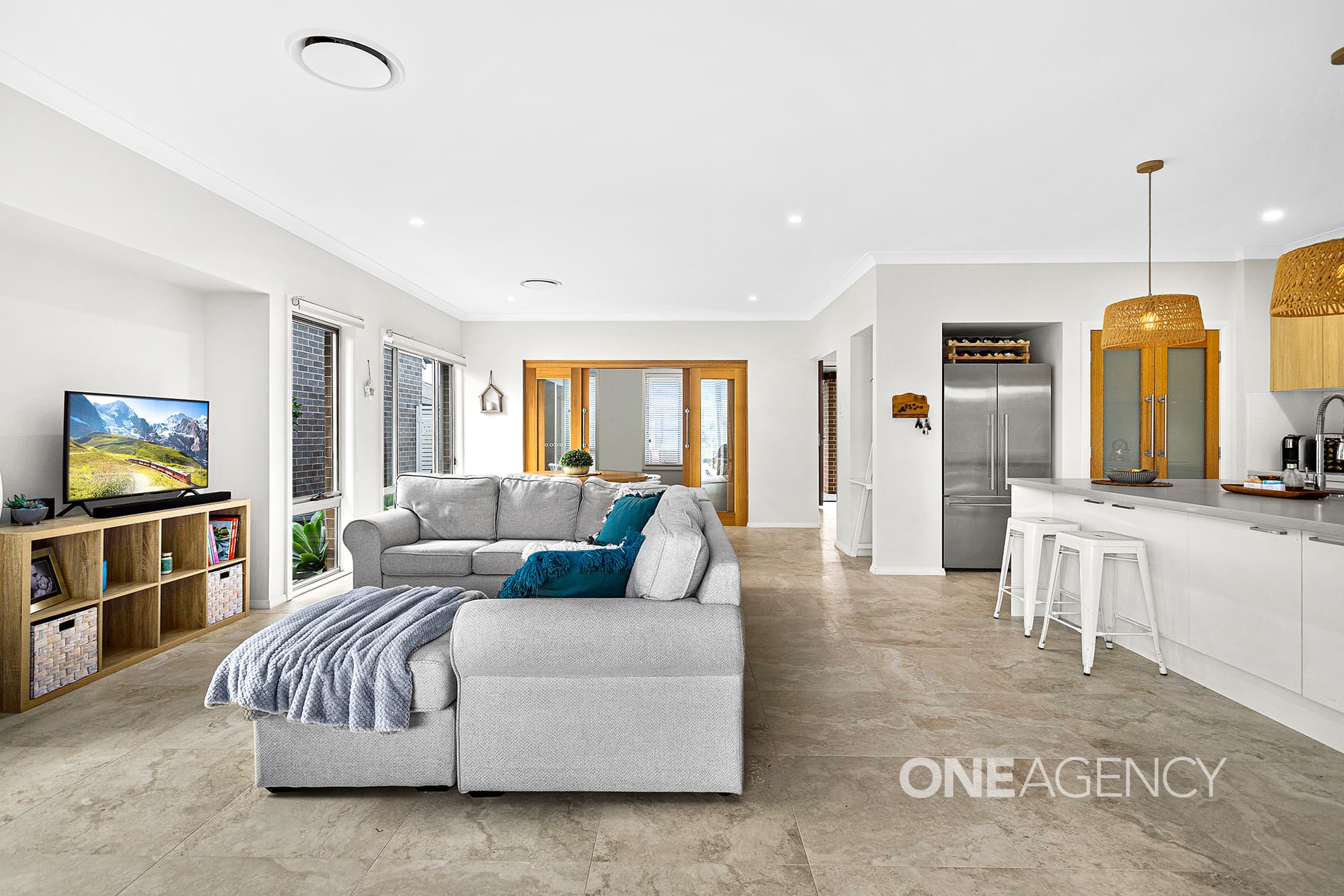 18 Honeybee Crescent, Calderwood, Calderwood - Thumbnail 3