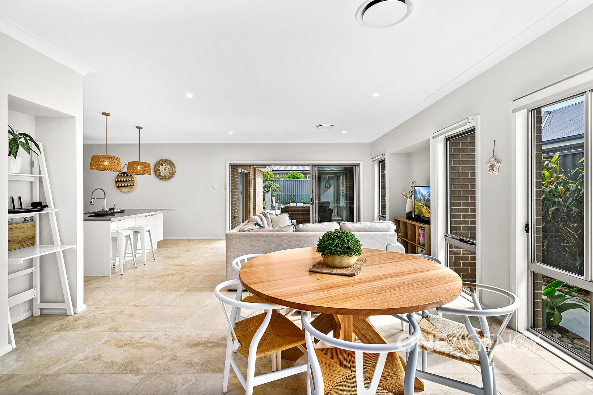 18 Honeybee Crescent, Calderwood, Calderwood - Thumbnail 4