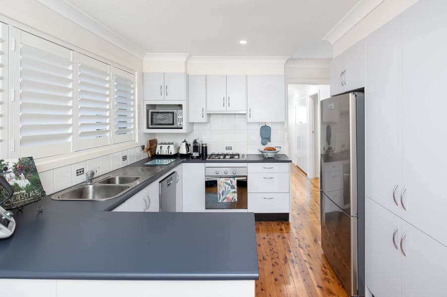 16 FAIRBAIRN Crescent, Kooringal, Kooringal - Thumbnail 5