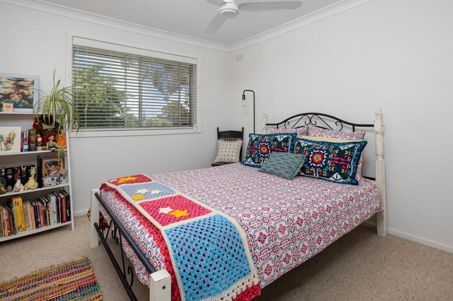 16 FAIRBAIRN Crescent, Kooringal, Kooringal - Thumbnail 7