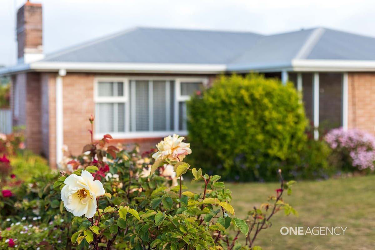 68 Lyons Street, Somerset, Somerset - Thumbnail 2