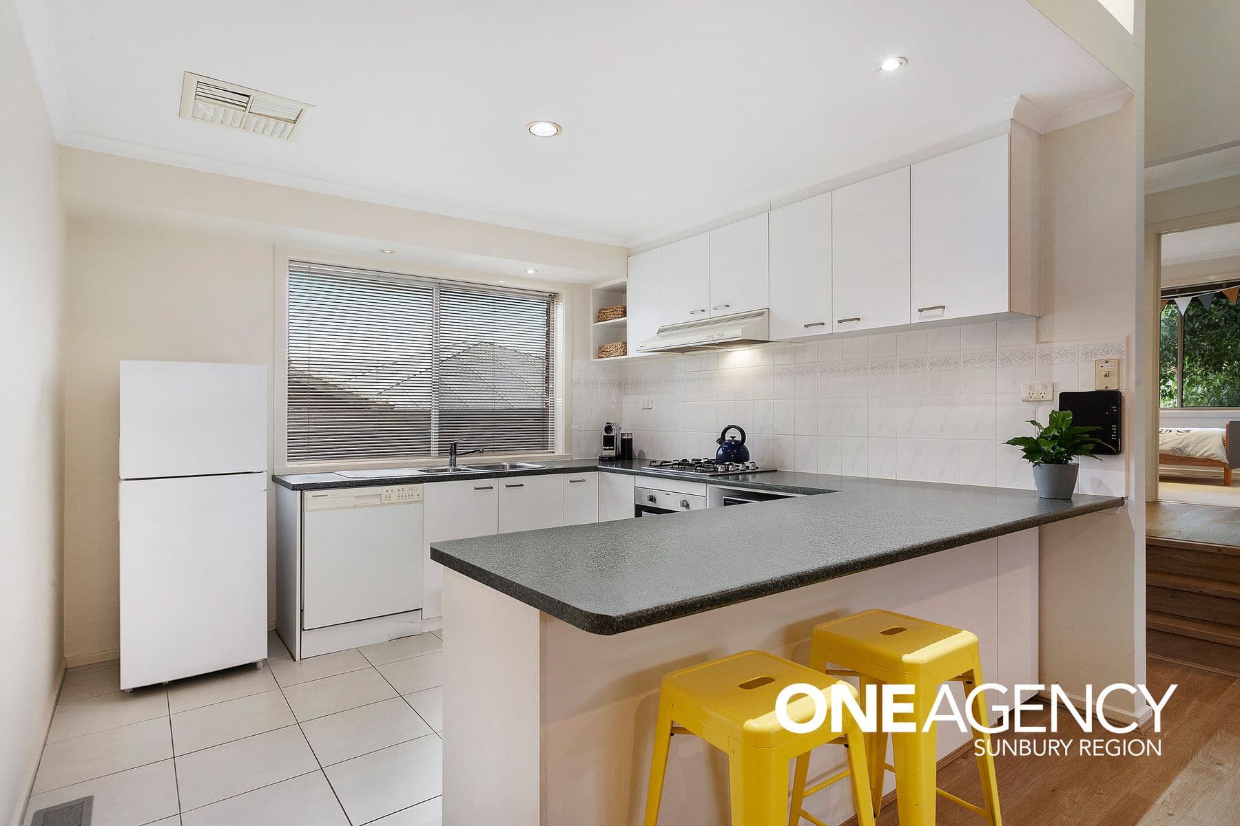 78 Fullbrook Drive, Sunbury, Sunbury - Thumbnail 8