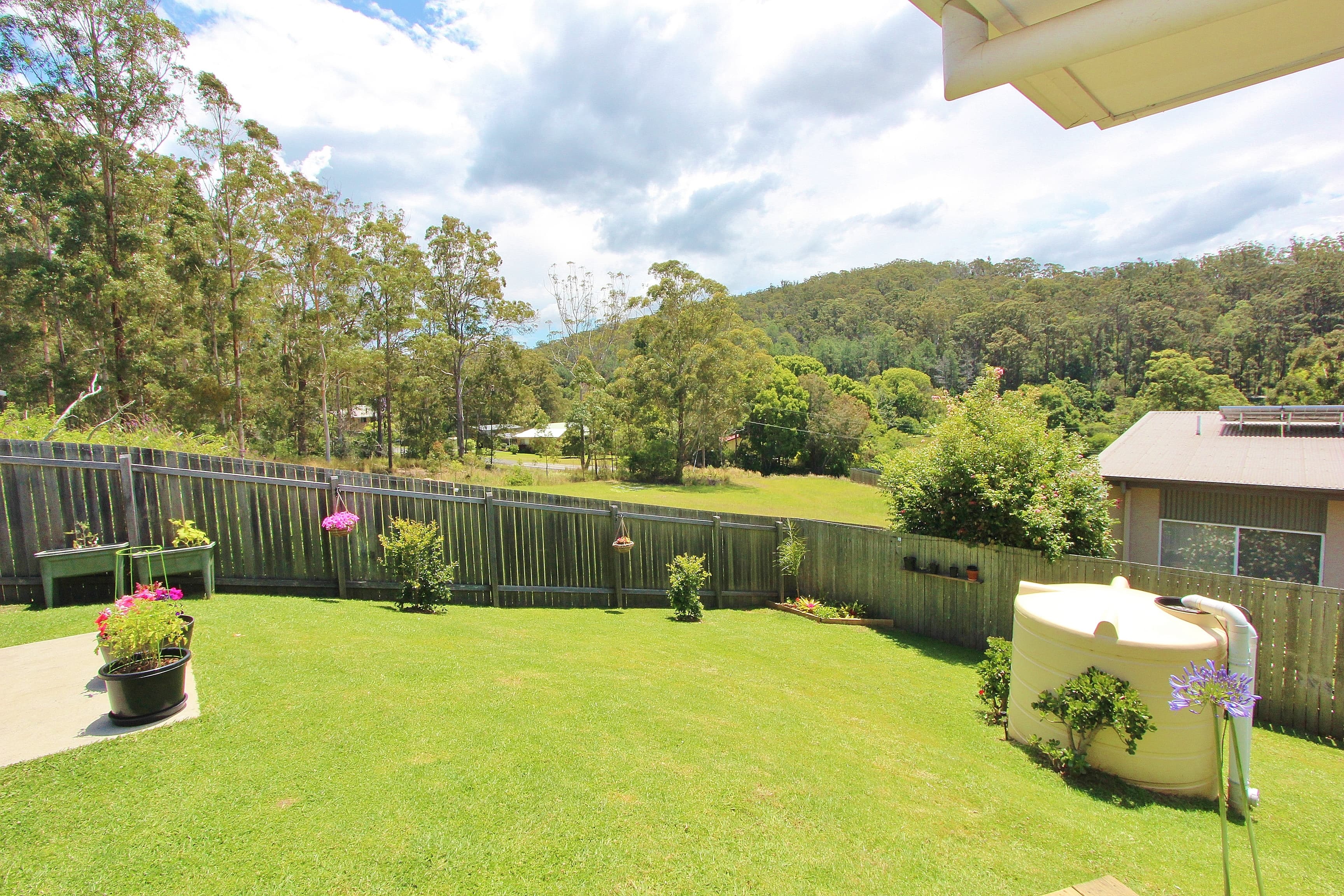 12 Mountain Spring Drive, Kendall, Kendall - Thumbnail 3