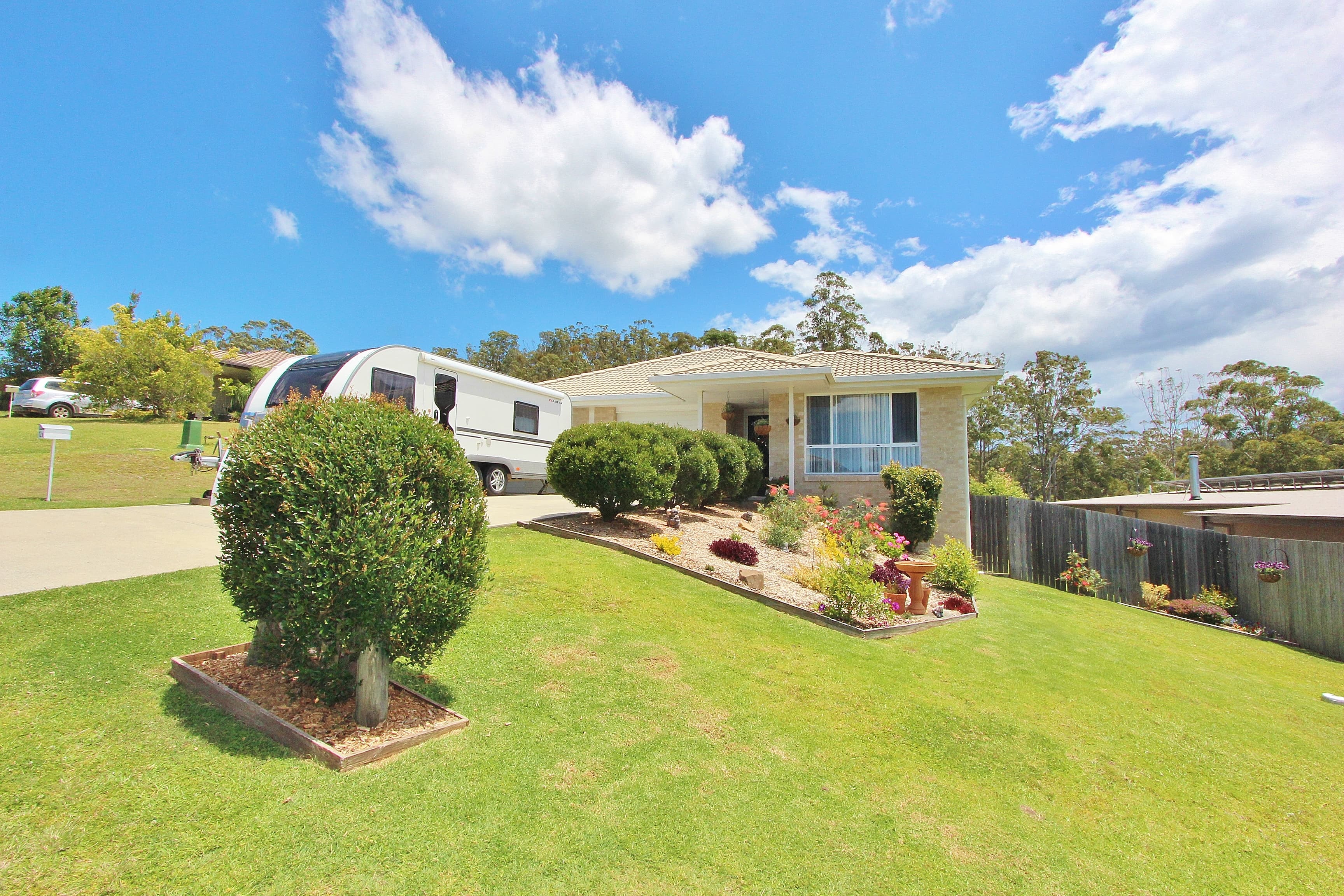 12 Mountain Spring Drive, Kendall, Kendall - Thumbnail 4