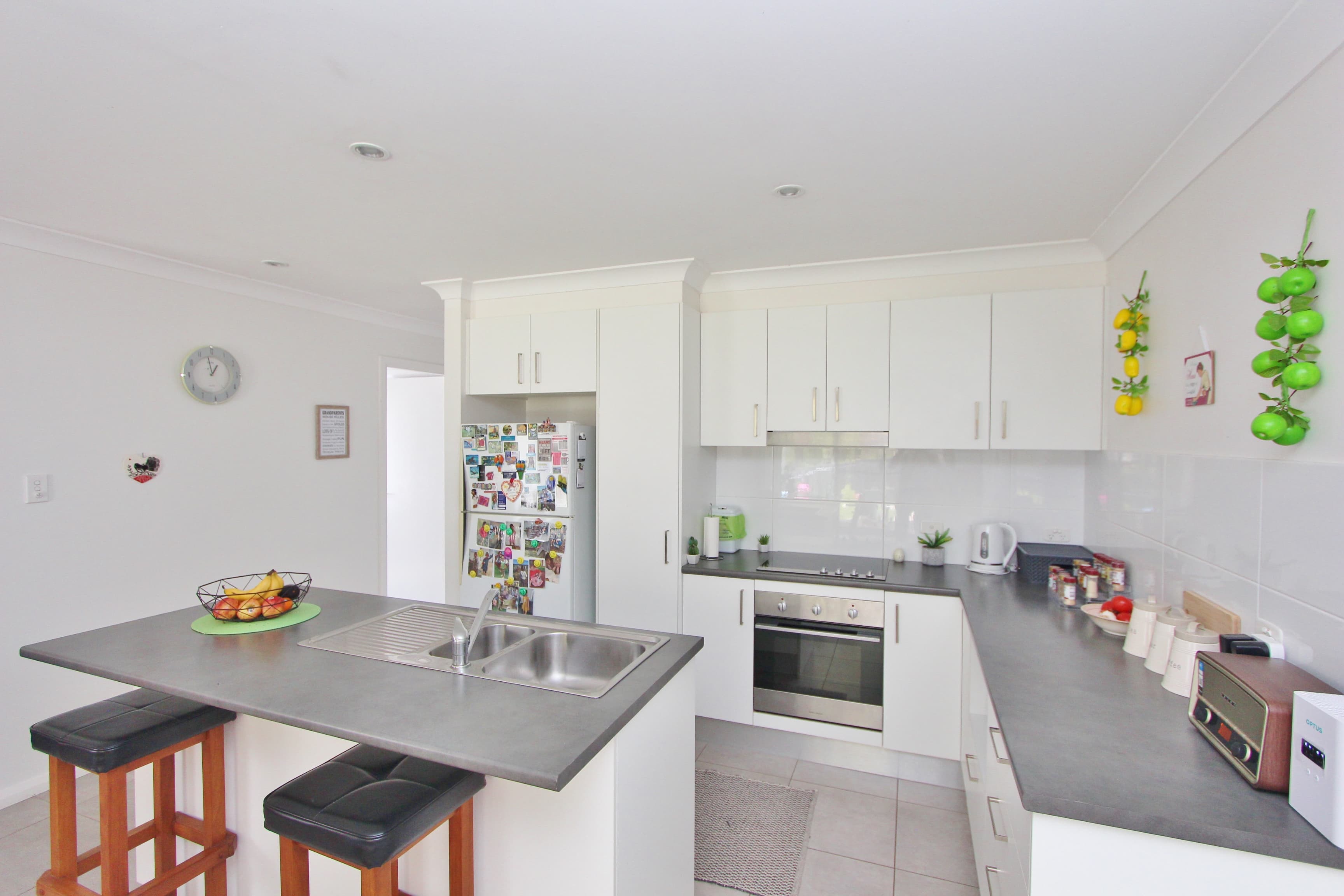 12 Mountain Spring Drive, Kendall, Kendall - Thumbnail 2