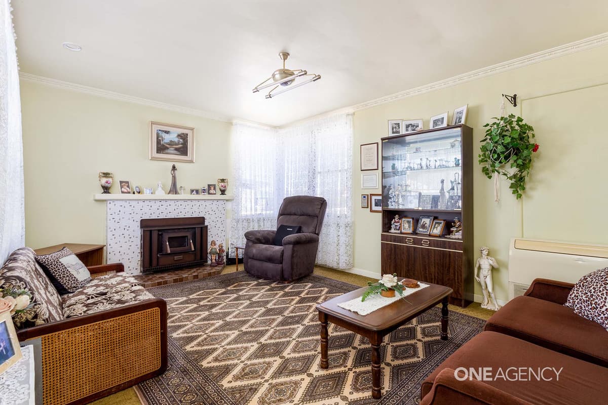 4 Kent Avenue, Acton, Acton - Thumbnail 2
