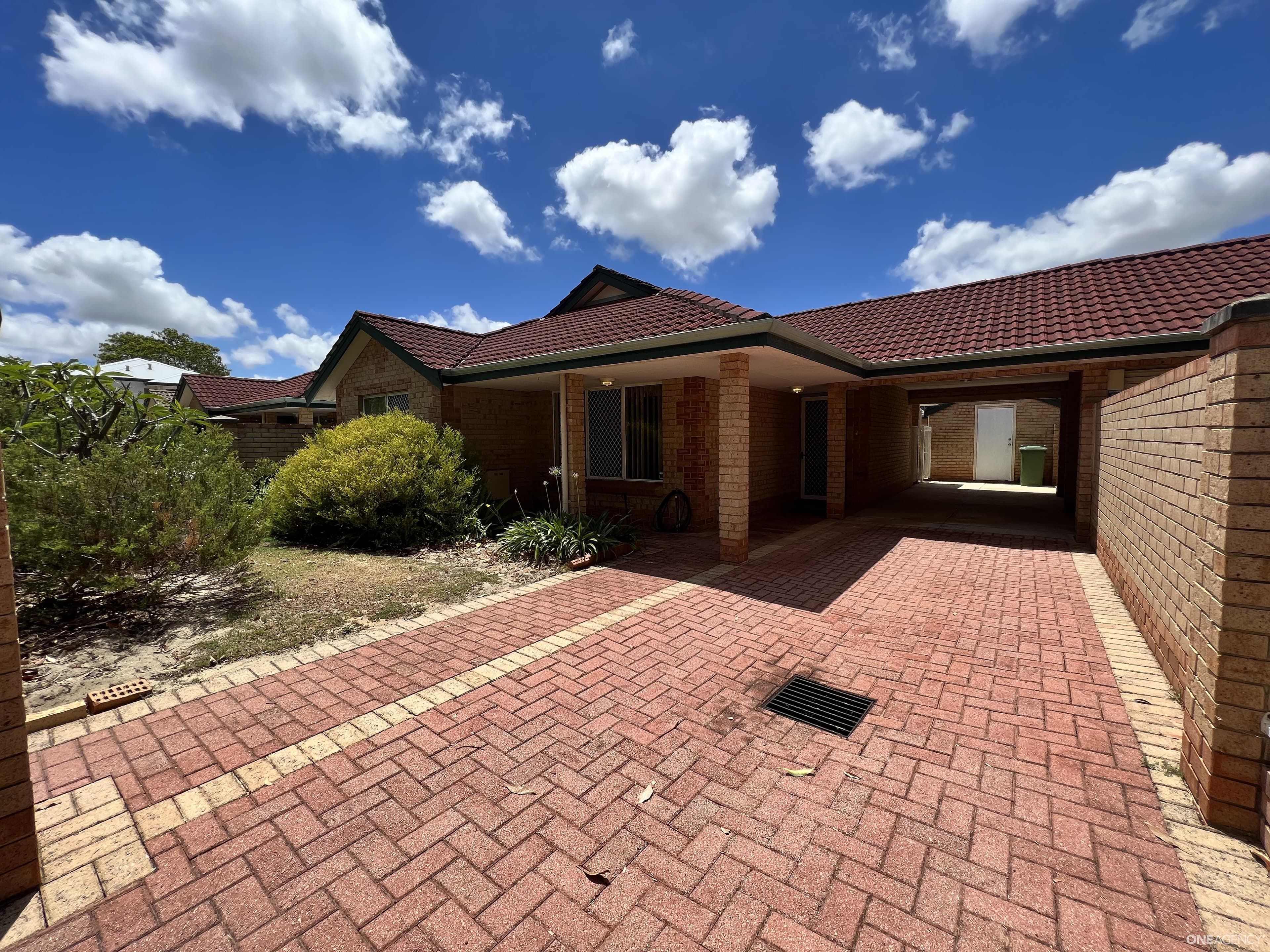 2/177 Epsom Avenue, Redcliffe, Redcliffe - Image 1