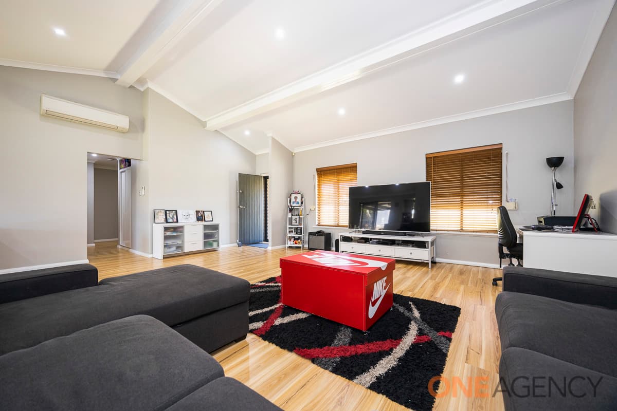 10 Lagoon Place, Beldon, Beldon - Thumbnail 3