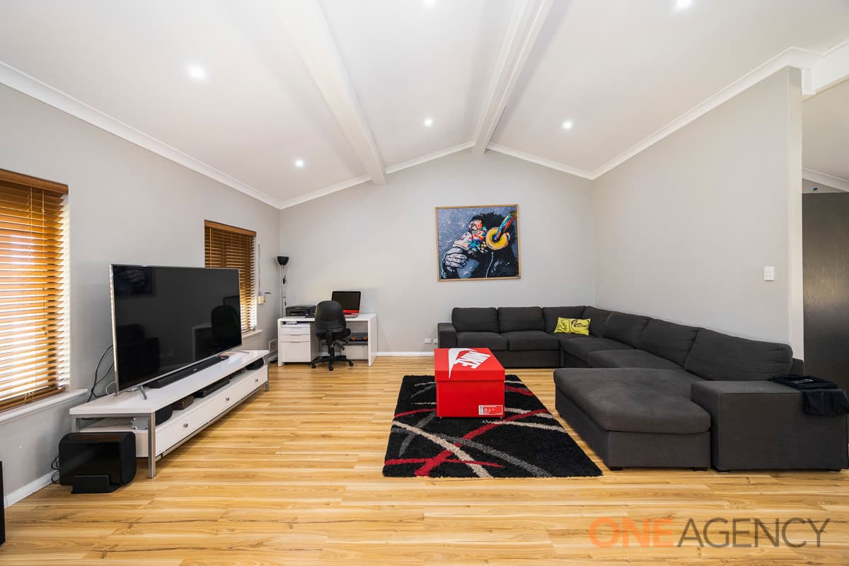 10 Lagoon Place, Beldon, Beldon - Thumbnail 4