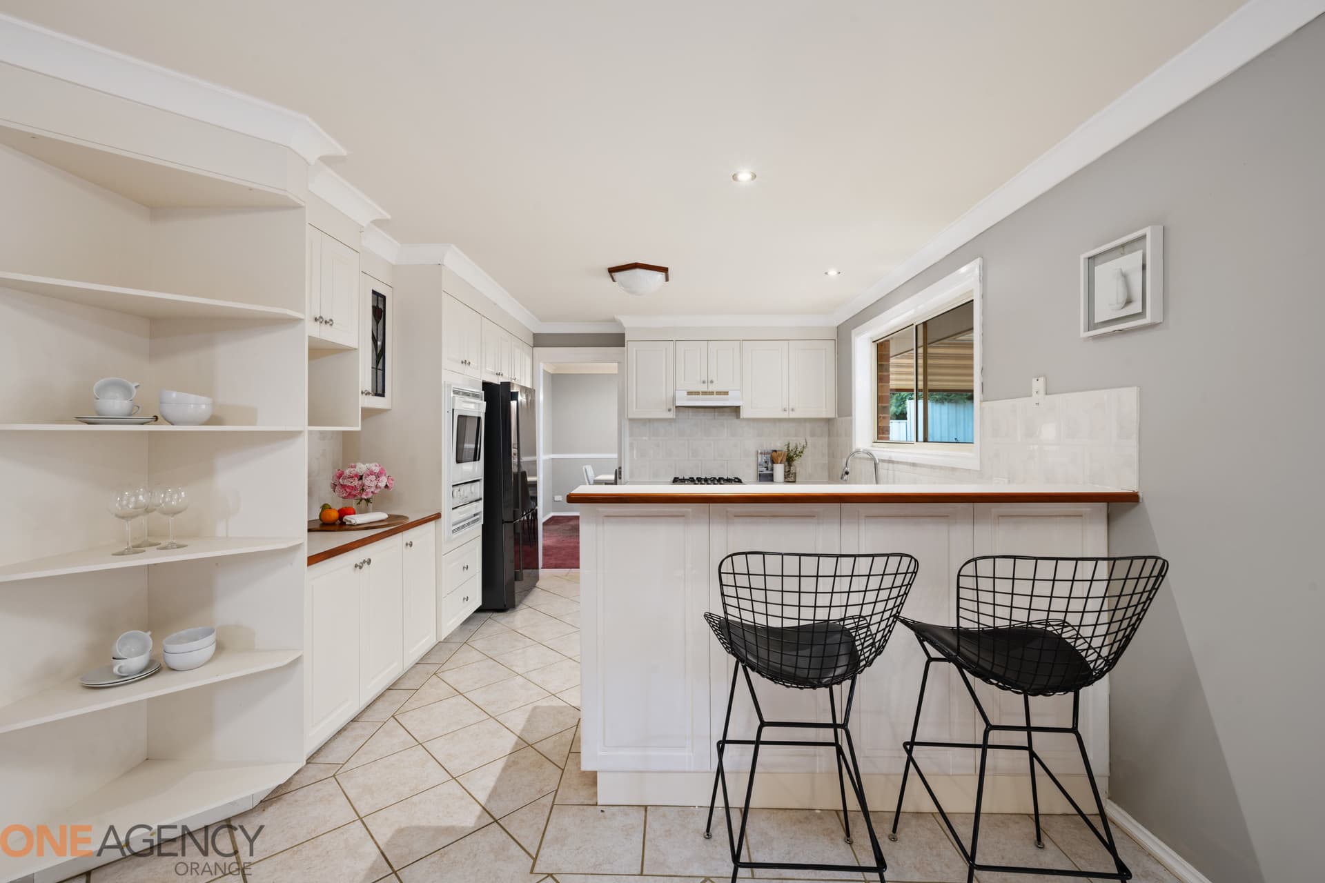 8 Madison Way, Orange, Orange - Thumbnail 2