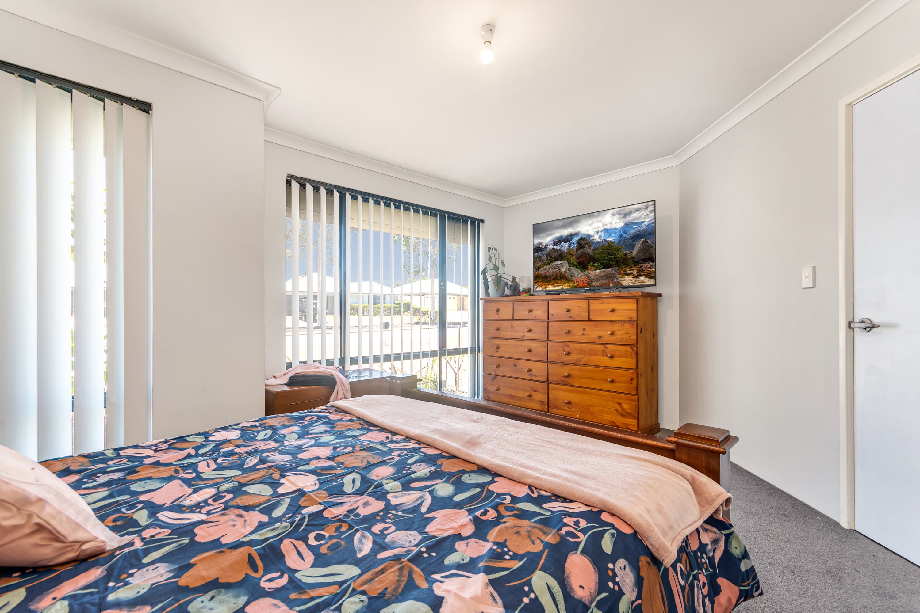 22 Ghost Gum Boulevard, Banksia Grove, Banksia Grove - Thumbnail 5