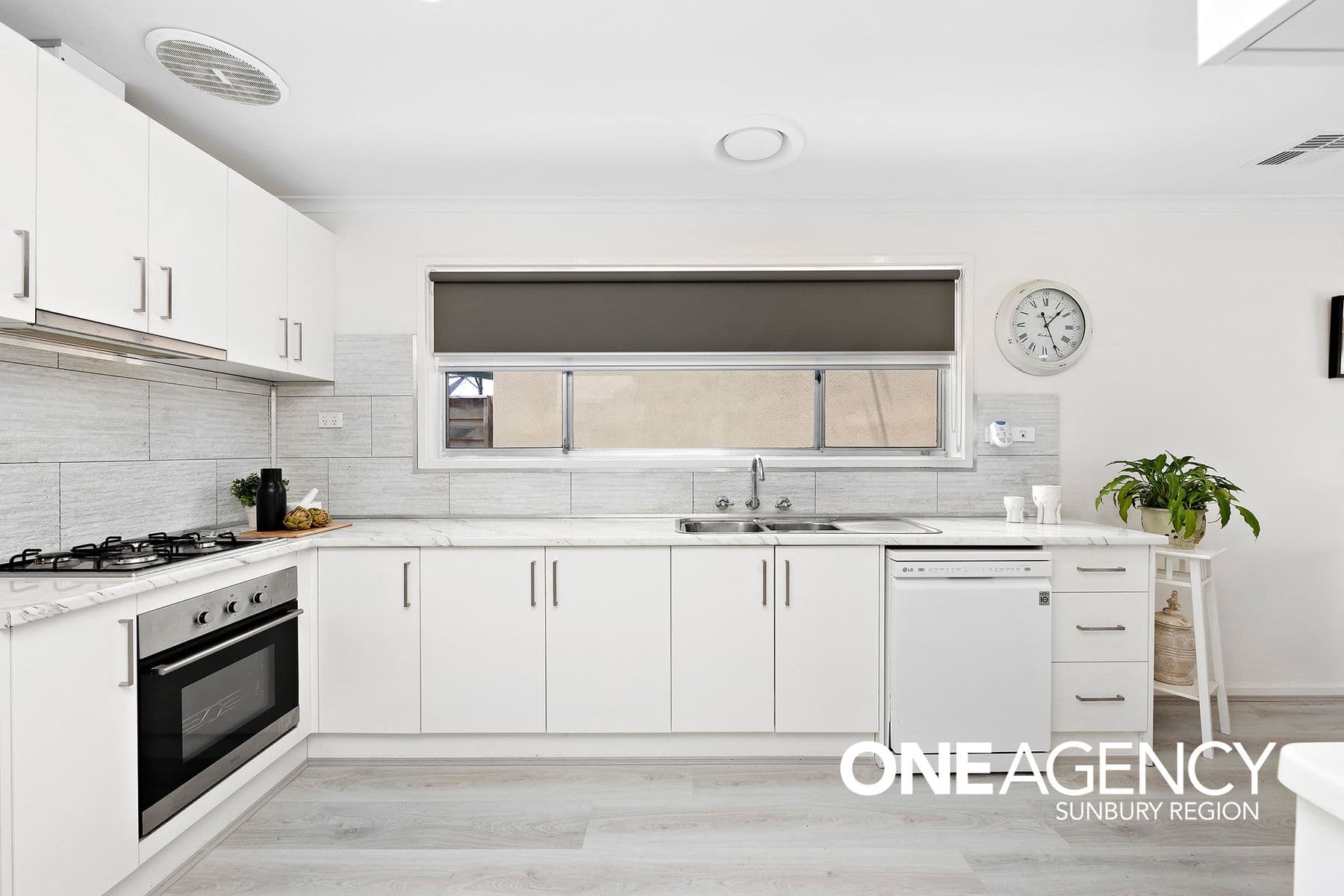 28 Lindsay Avenue, Sunbury, Sunbury - Thumbnail 8