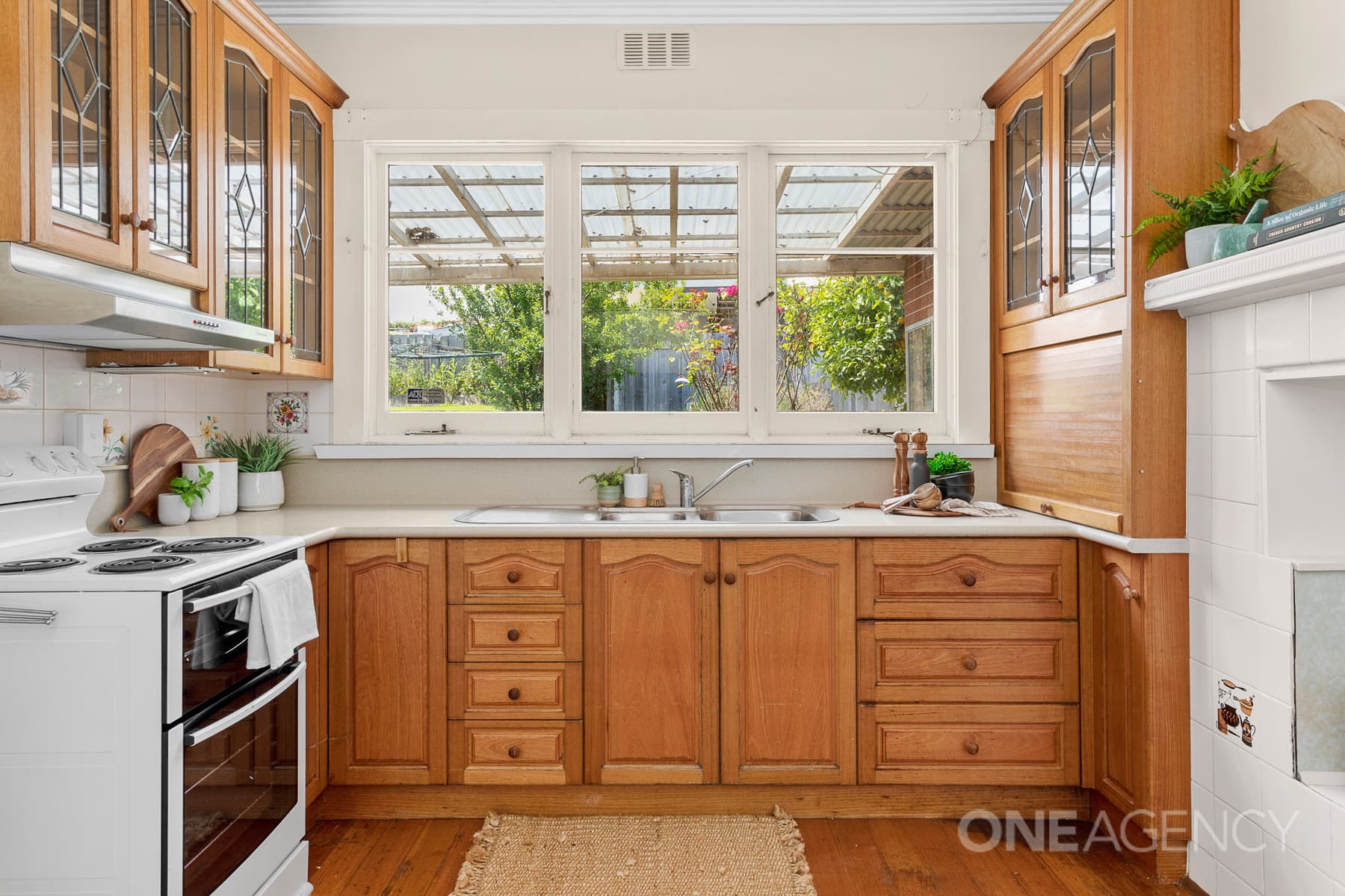 233 St Leonards Road, St Leonards, St Leonards - Thumbnail 4