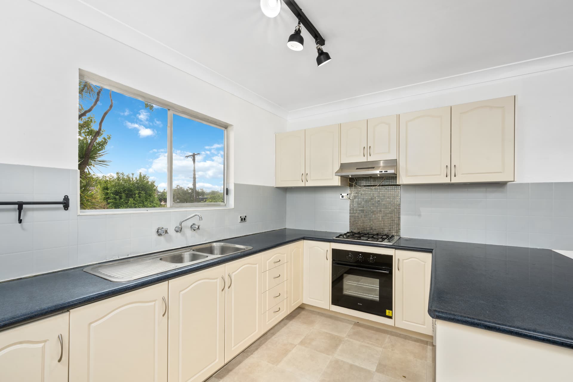 23 Tobruk Crescent, Orange, Orange - Image 1