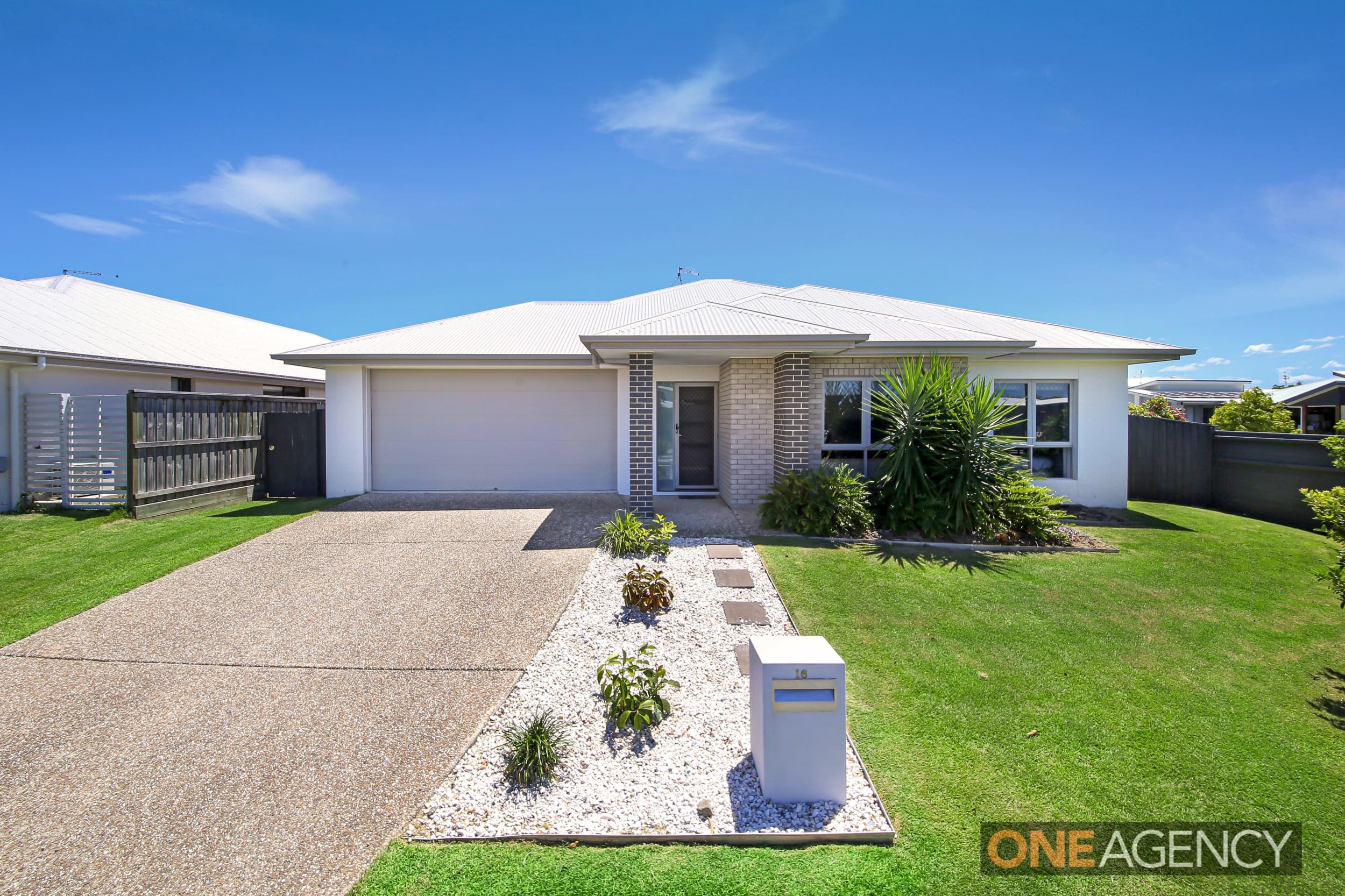 16 Eden Drive, Baringa, Baringa - Image 1