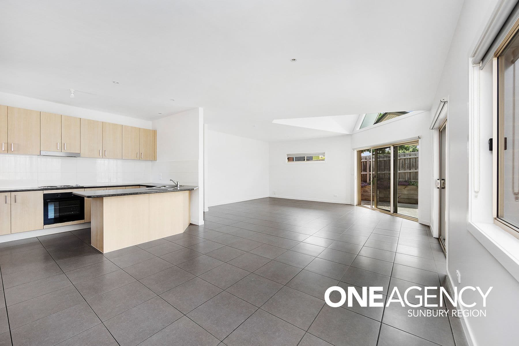 33A Brook Street, Sunbury, Sunbury - Thumbnail 3
