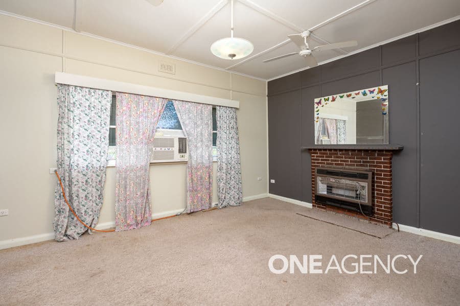 77 BROOKONG Street, Lockhart, Lockhart - Thumbnail 2