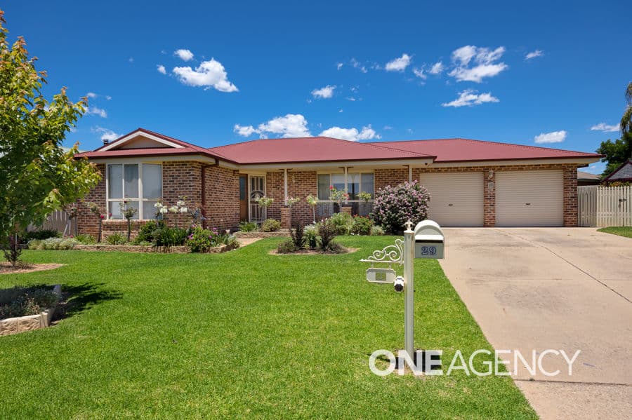 29 WOOMERA Place, Glenfield Park, Glenfield Park - Image 1