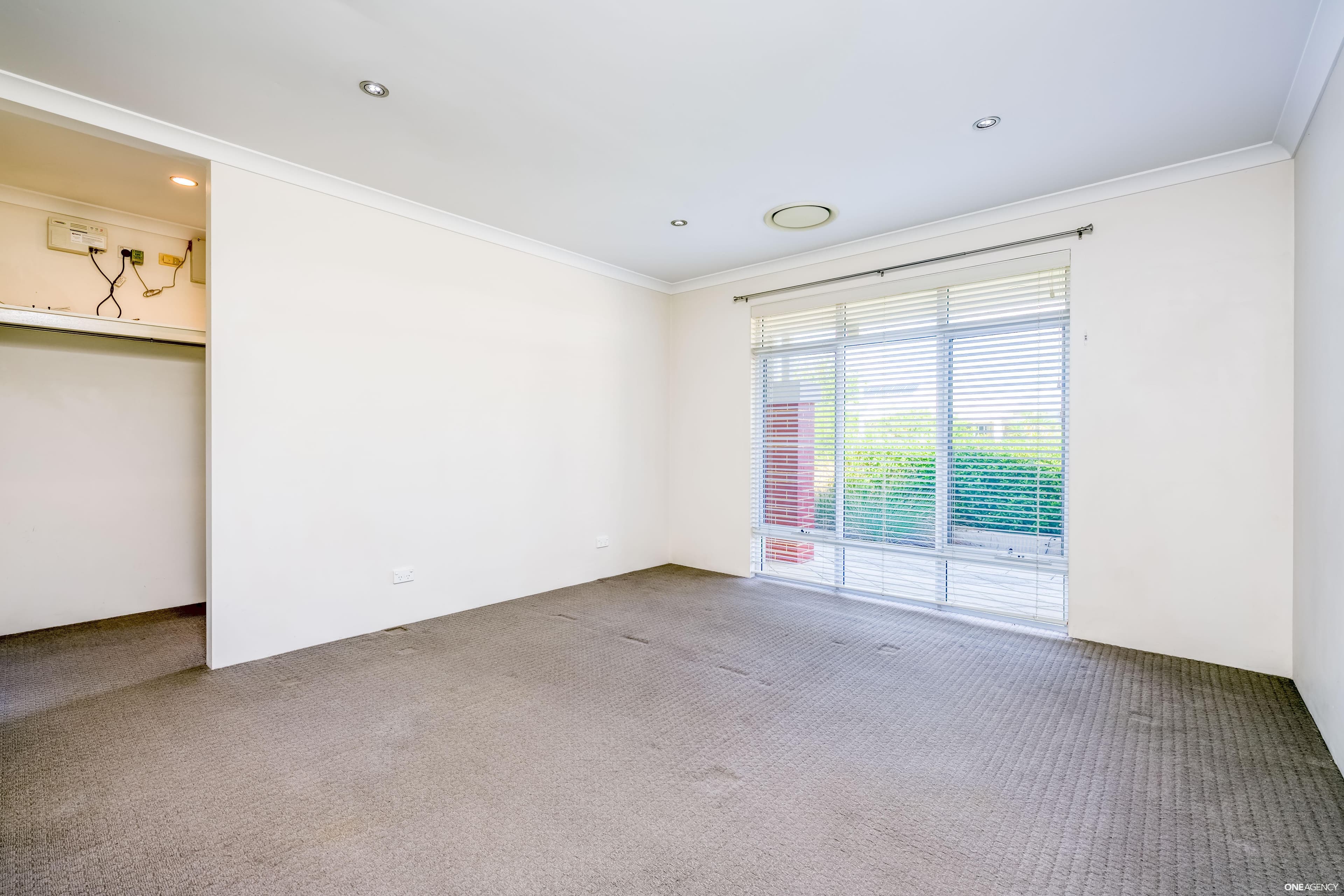 8 Colesbrook Drive, Byford, Byford - Thumbnail 5
