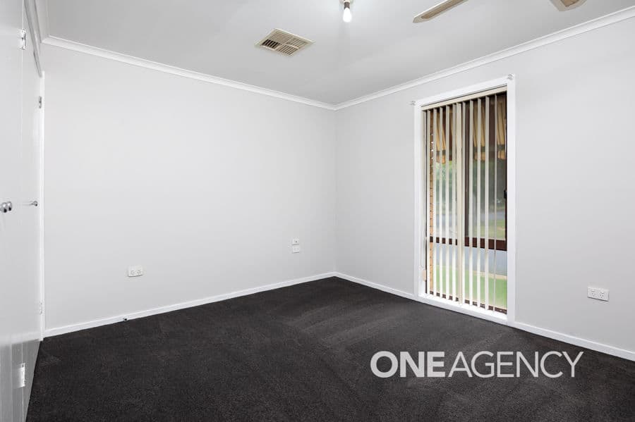 29 TRUSCOTT Drive, Ashmont, Ashmont - Thumbnail 4