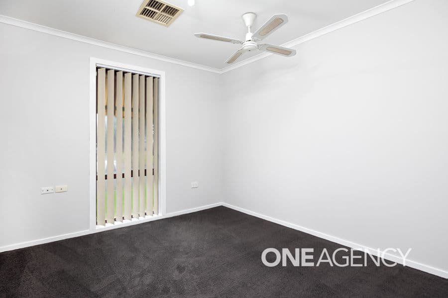 29 TRUSCOTT Drive, Ashmont, Ashmont - Thumbnail 6