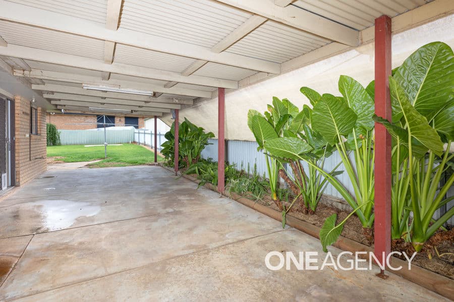 29 TRUSCOTT Drive, Ashmont, Ashmont - Thumbnail 7