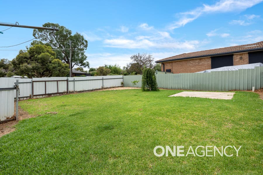 29 TRUSCOTT Drive, Ashmont, Ashmont - Thumbnail 8