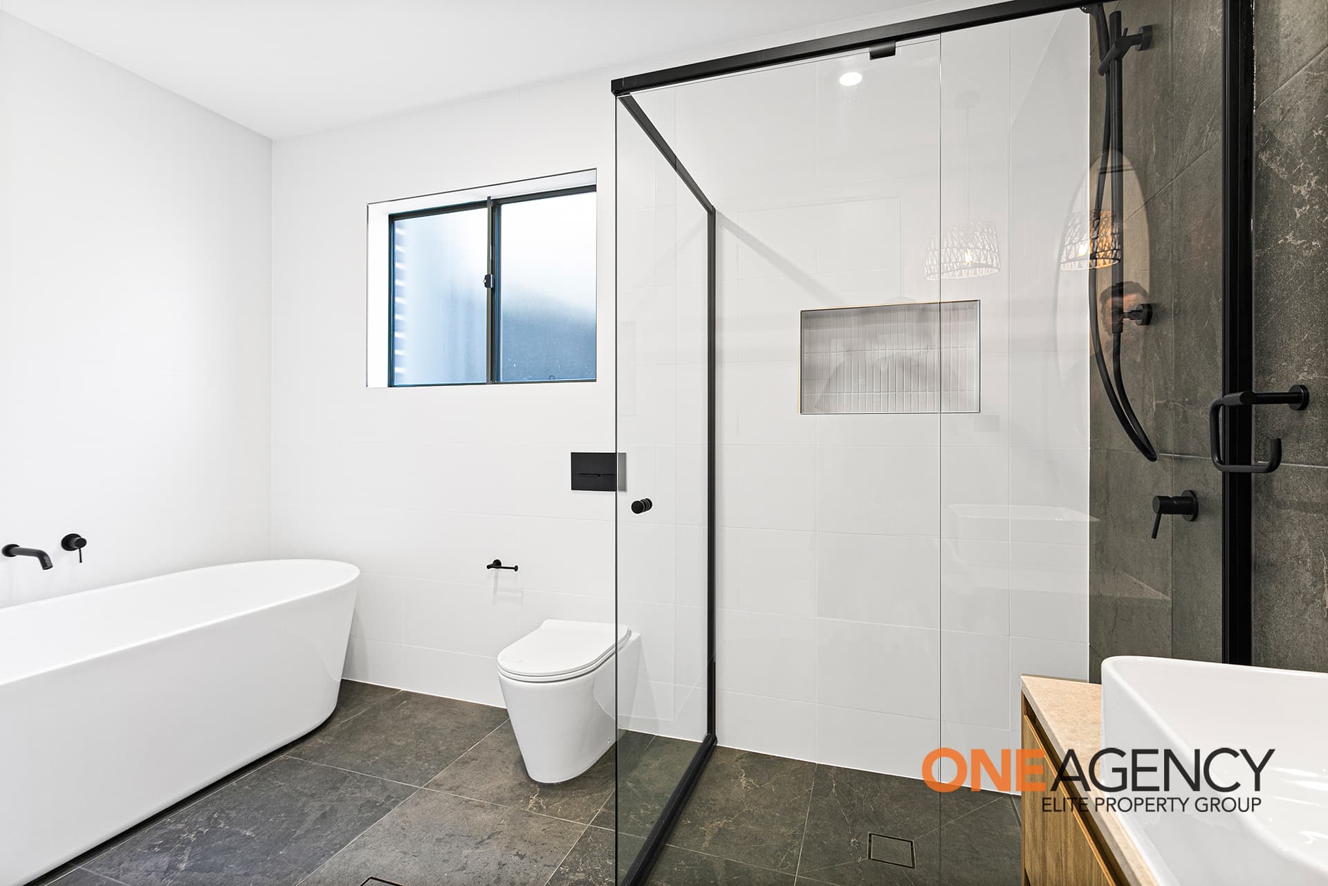 25 Butterfactory Drive, Calderwood, Calderwood - Thumbnail 4