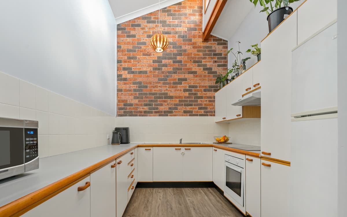 33/2 Valley Road (The Glen Cres), Springwood, Springwood - Thumbnail 4
