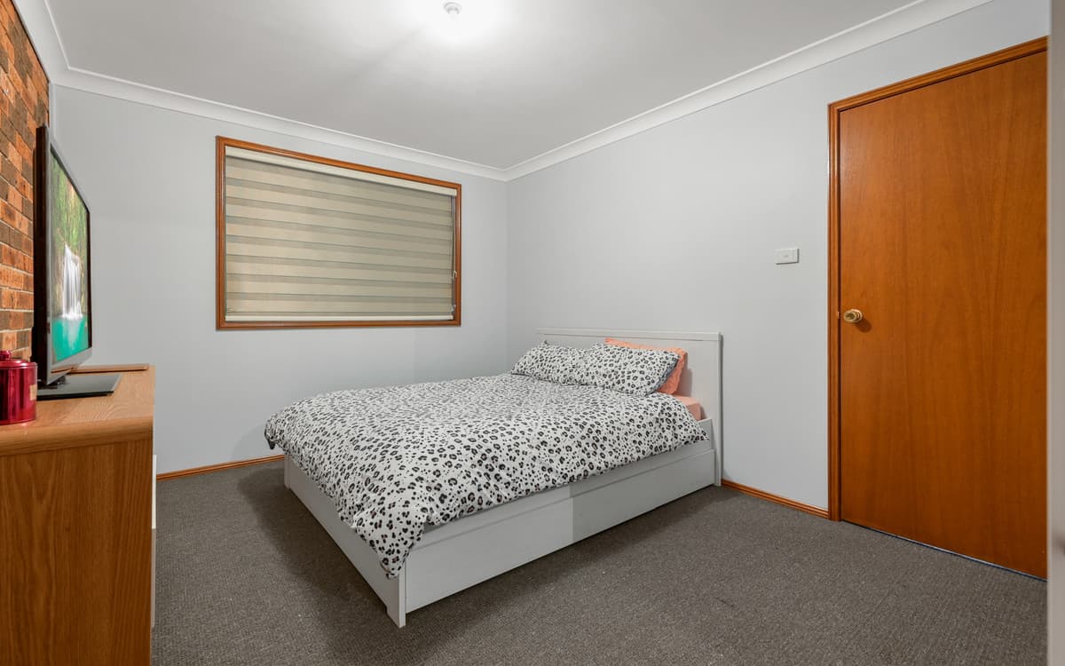 33/2 Valley Road (The Glen Cres), Springwood, Springwood - Thumbnail 5