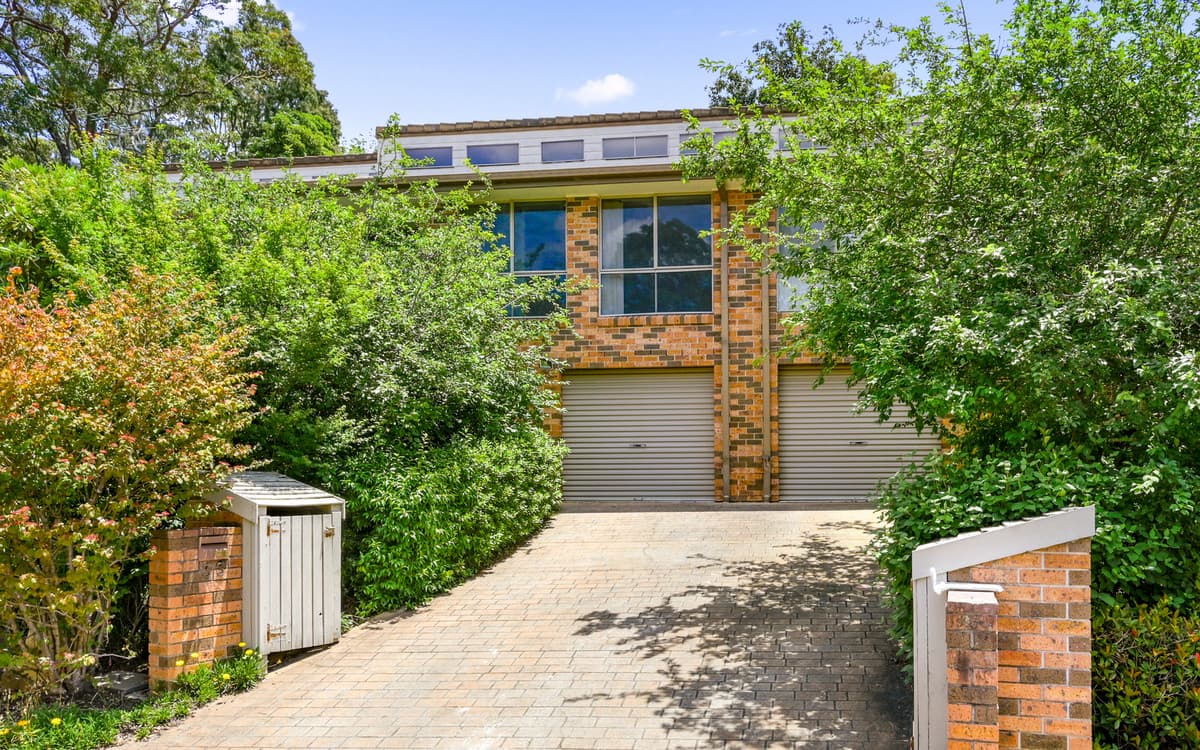 33/2 Valley Road (The Glen Cres), Springwood, Springwood - Image 1
