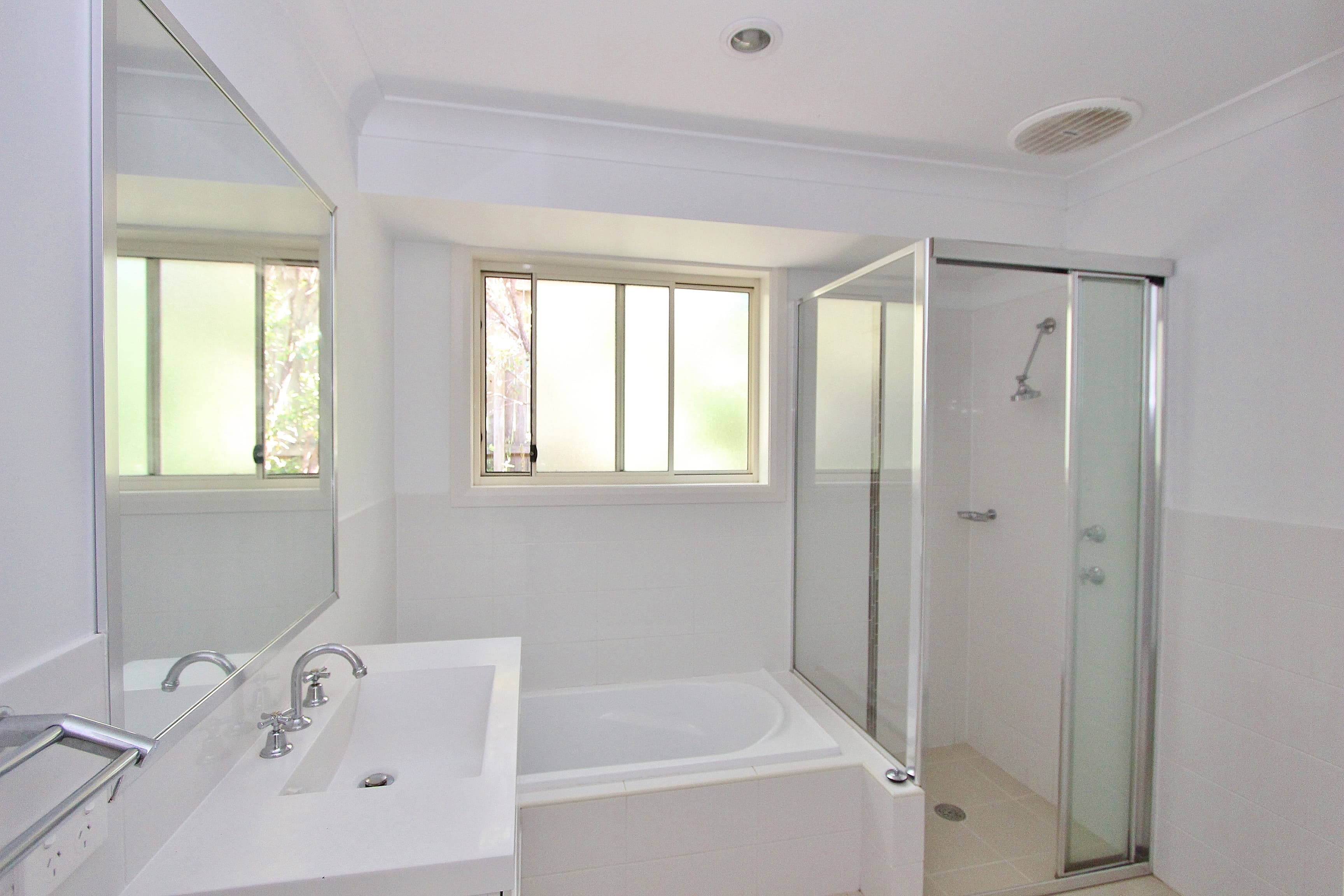 14 Mountain Spring Drive, Kendall, Kendall - Thumbnail 7