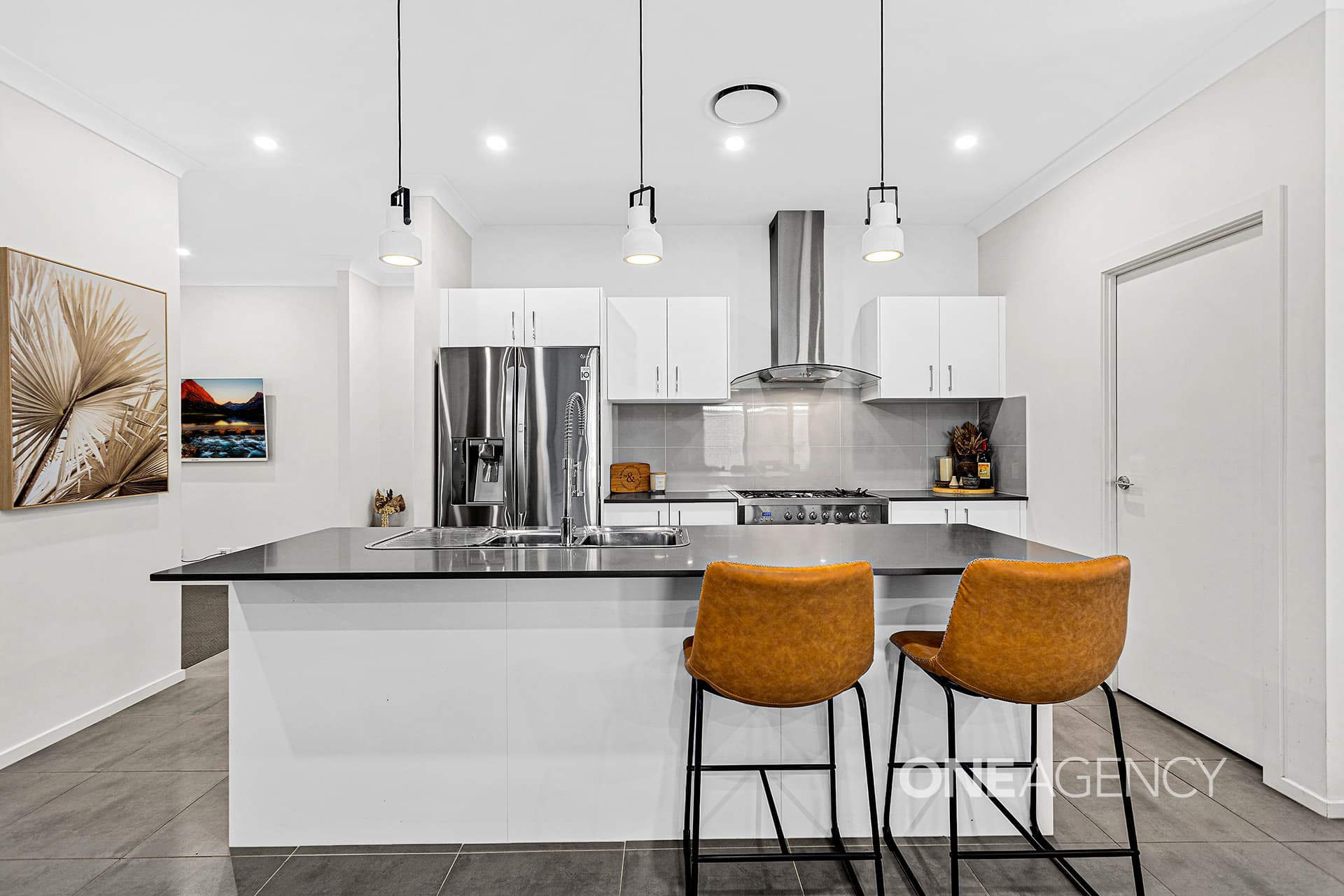 10 Balmoral Parade, Tullimbar, Tullimbar - Thumbnail 3