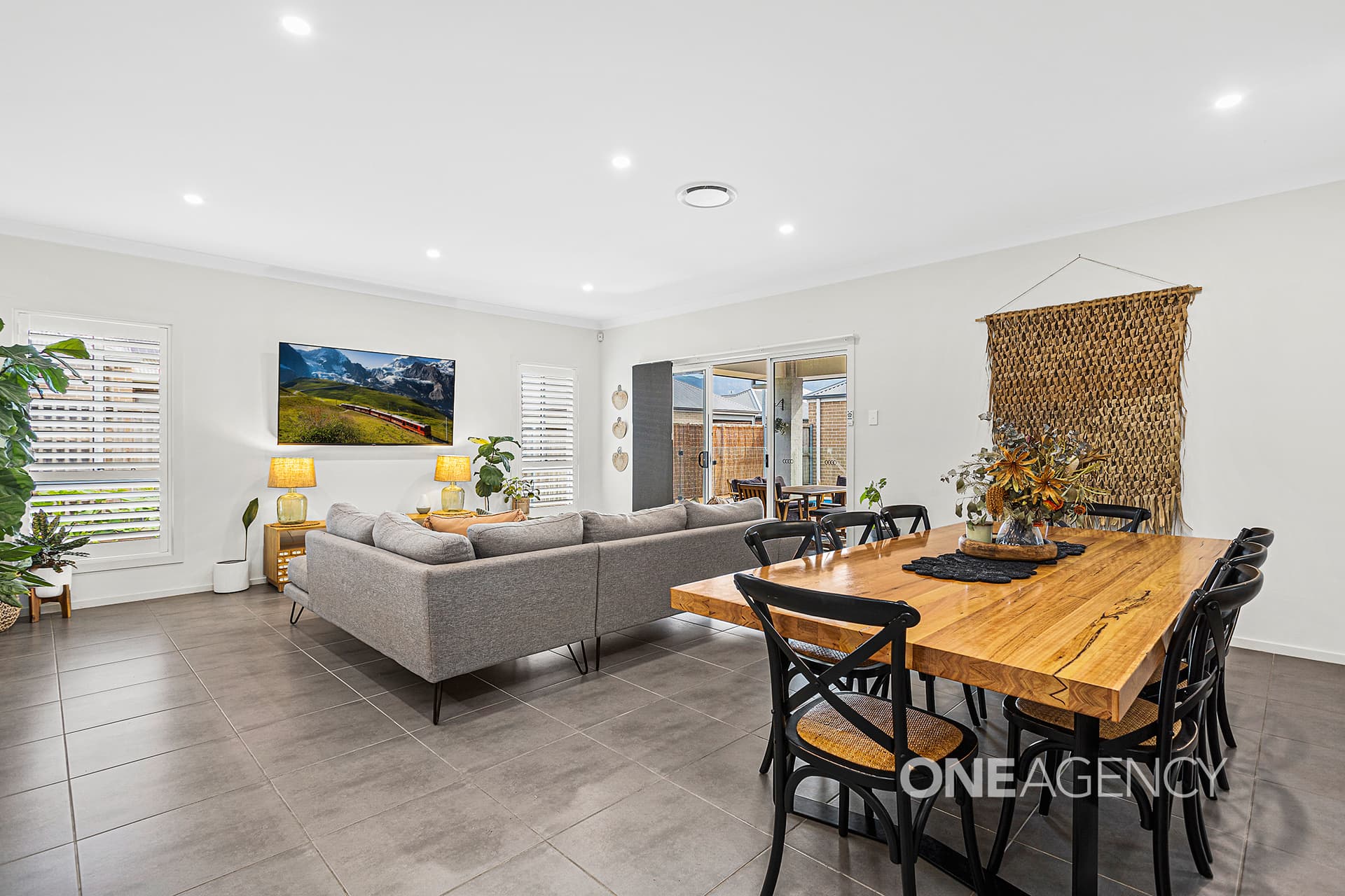 10 Balmoral Parade, Tullimbar, Tullimbar - Thumbnail 4