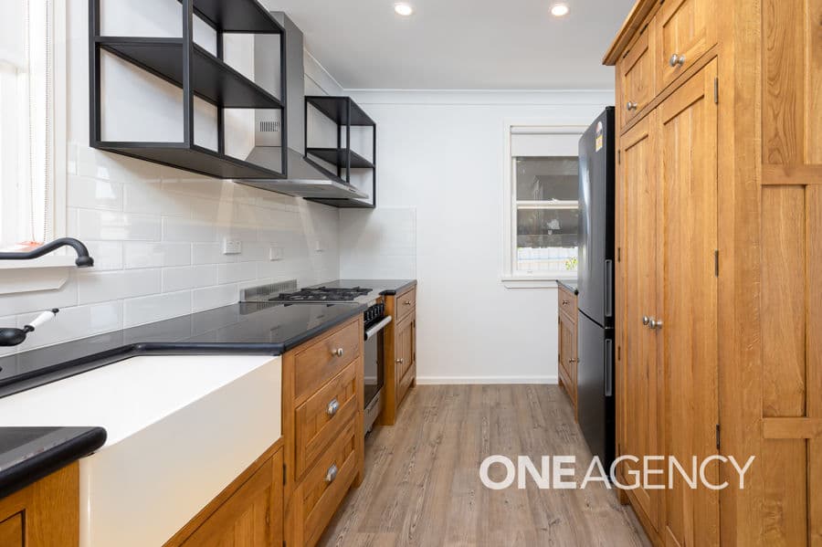17 SPOONER Avenue, Mount Austin, Mount Austin - Thumbnail 3