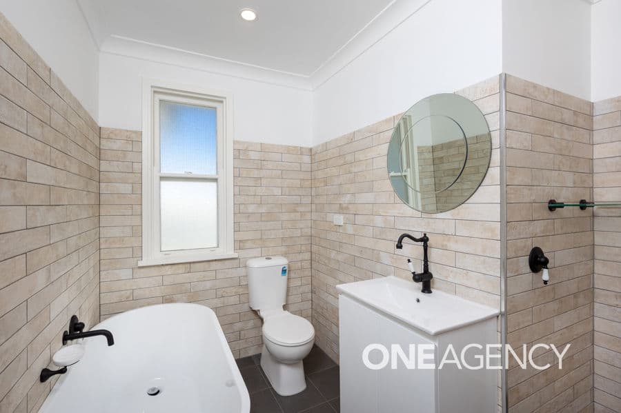 17 SPOONER Avenue, Mount Austin, Mount Austin - Thumbnail 4