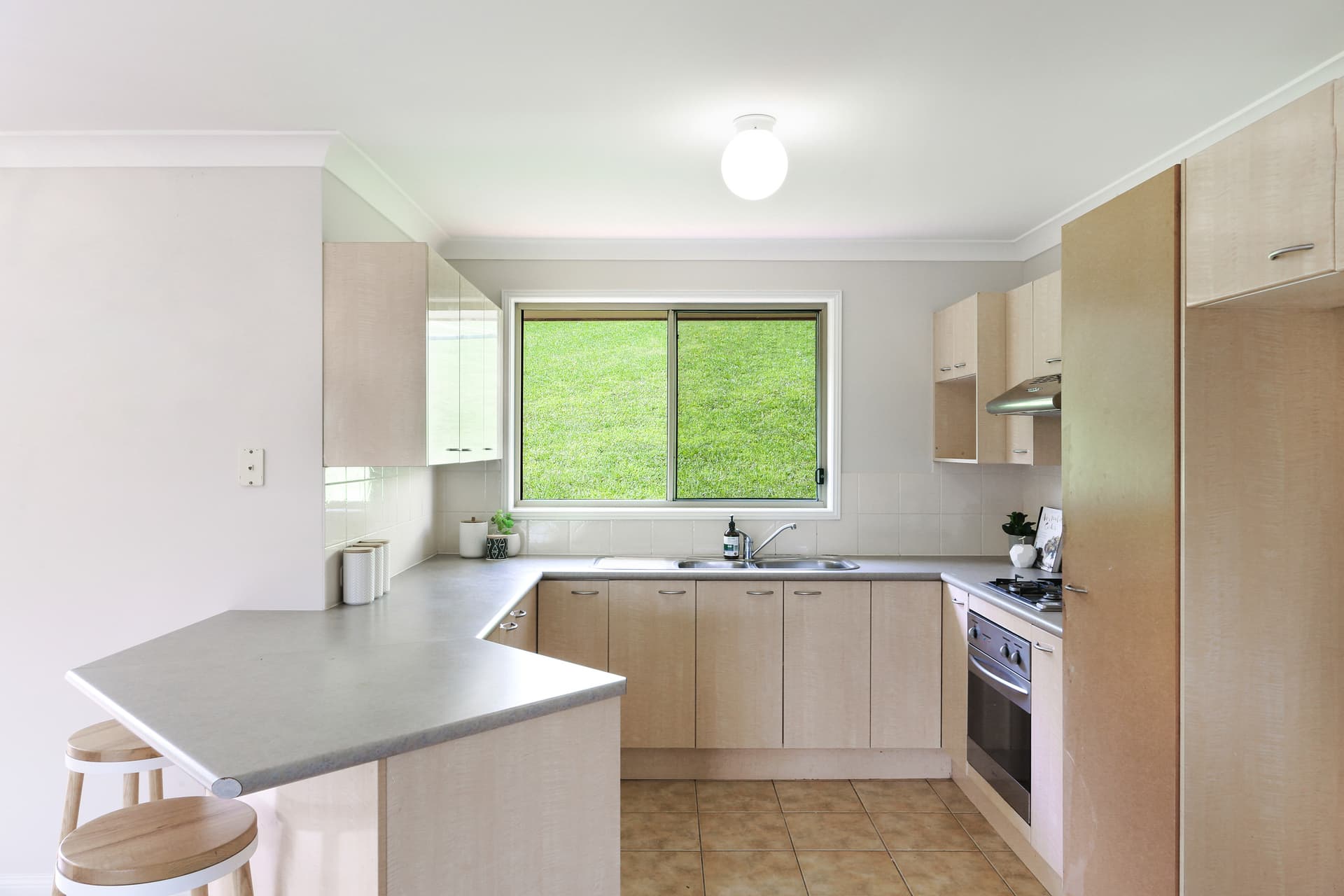 76 Woodview Avenue, Lisarow, Lisarow - Thumbnail 6