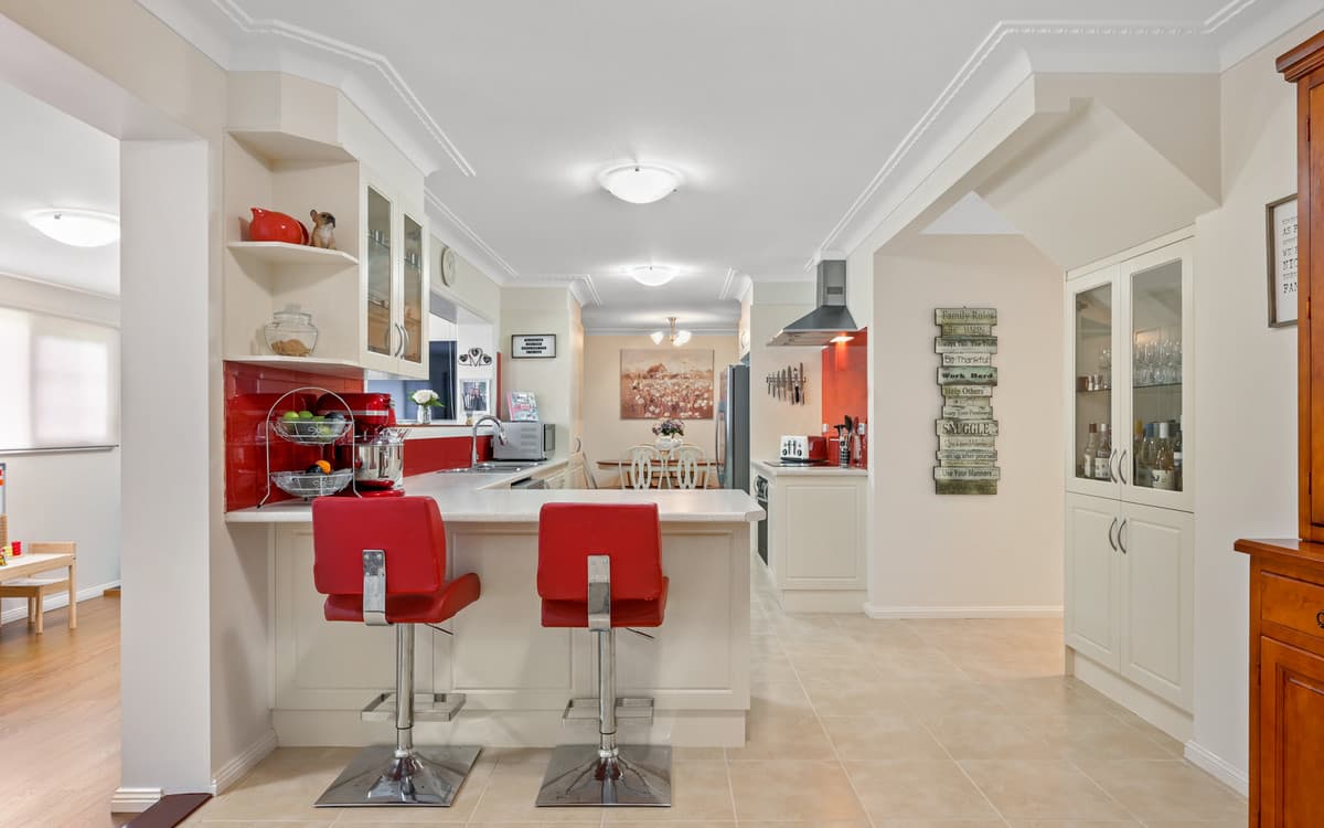 6 Sunset Boulevard, Winmalee, Winmalee - Thumbnail 5