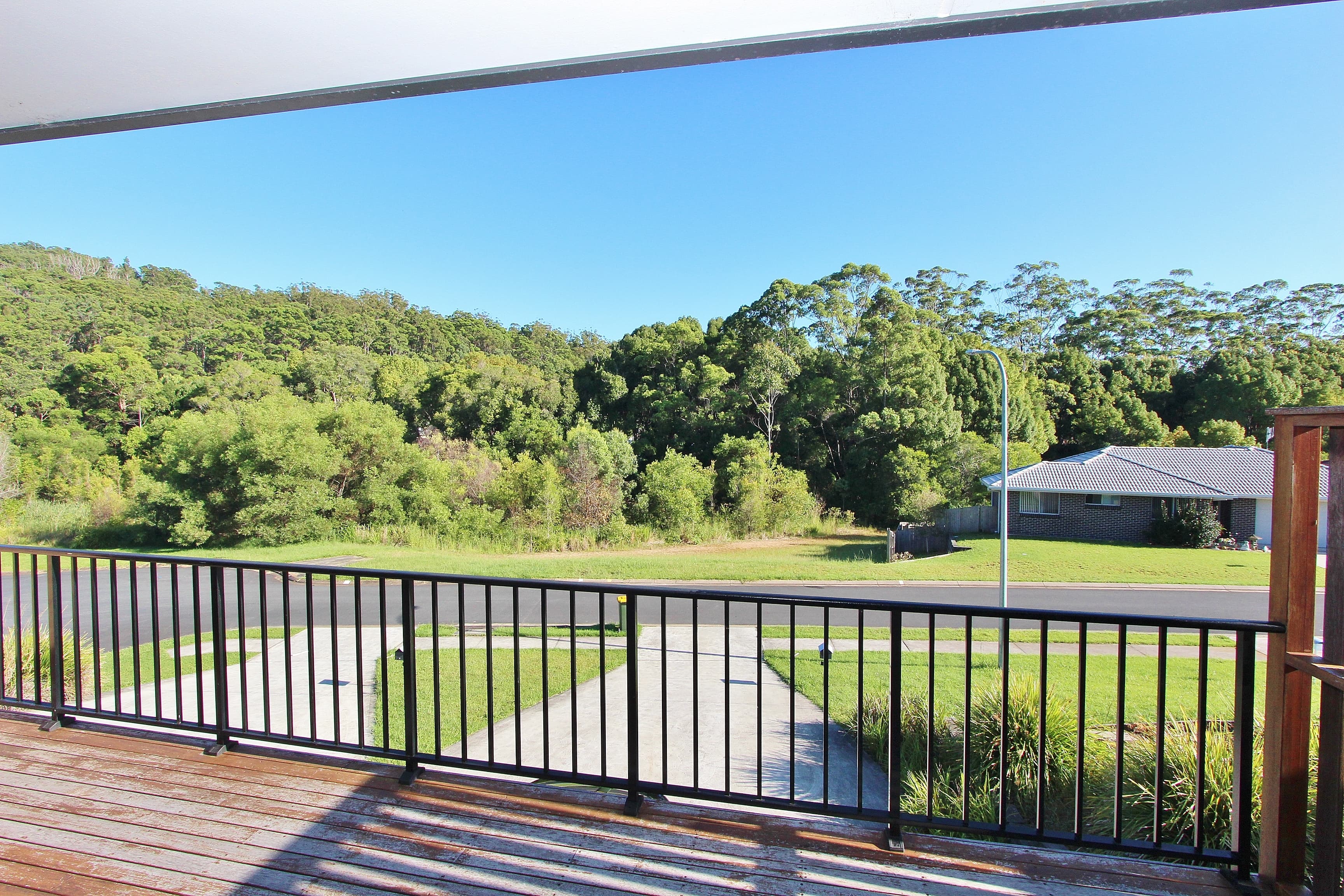 8 Charlotte Place, Kendall, Kendall - Thumbnail 2
