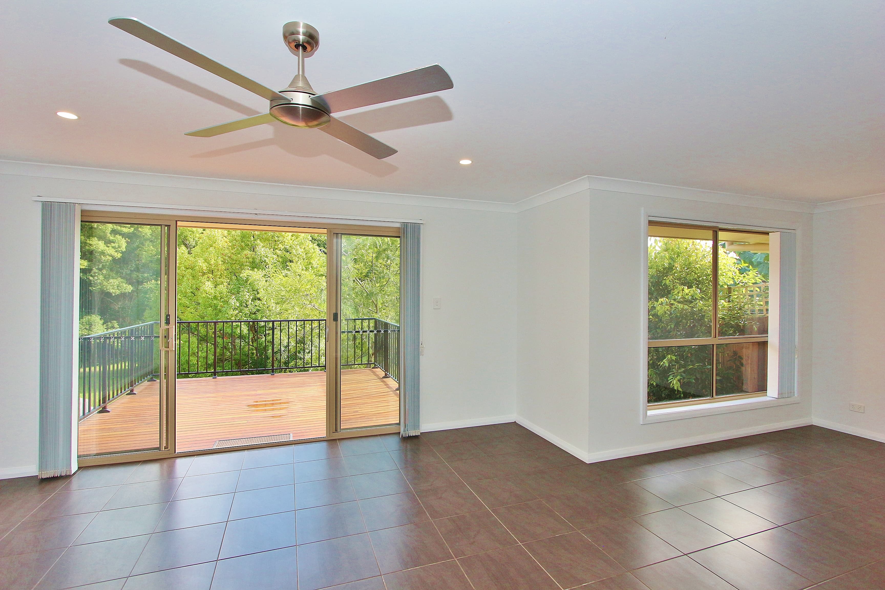 9 Charlotte Place, Kendall, Kendall - Thumbnail 3